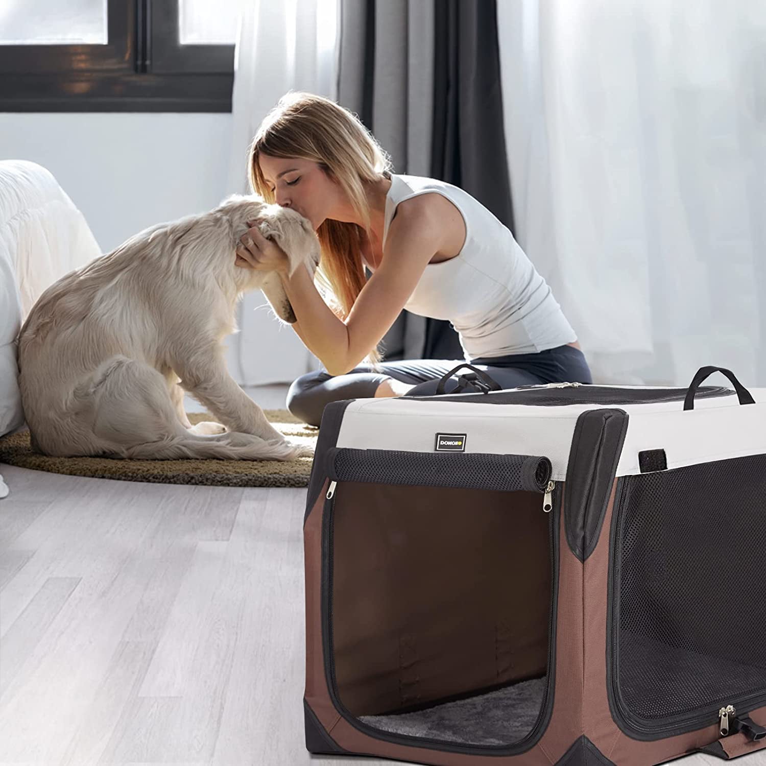 Dog Crates for Medium Dogs， Portable Collapsible Three Door Dog Kennel and Houses， Soft-Sided Cage for Indoor Training and Outdoor Travel with Pad (Large (42