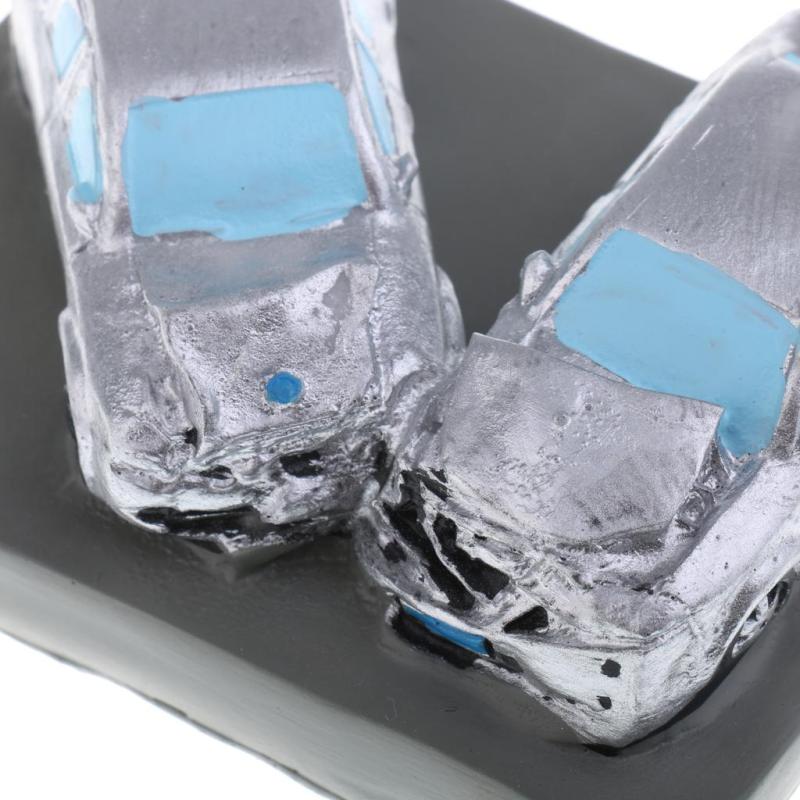 Resin Art Craft Car Accident Scene Crash Car Model Mini Vehicle Figurine Toy