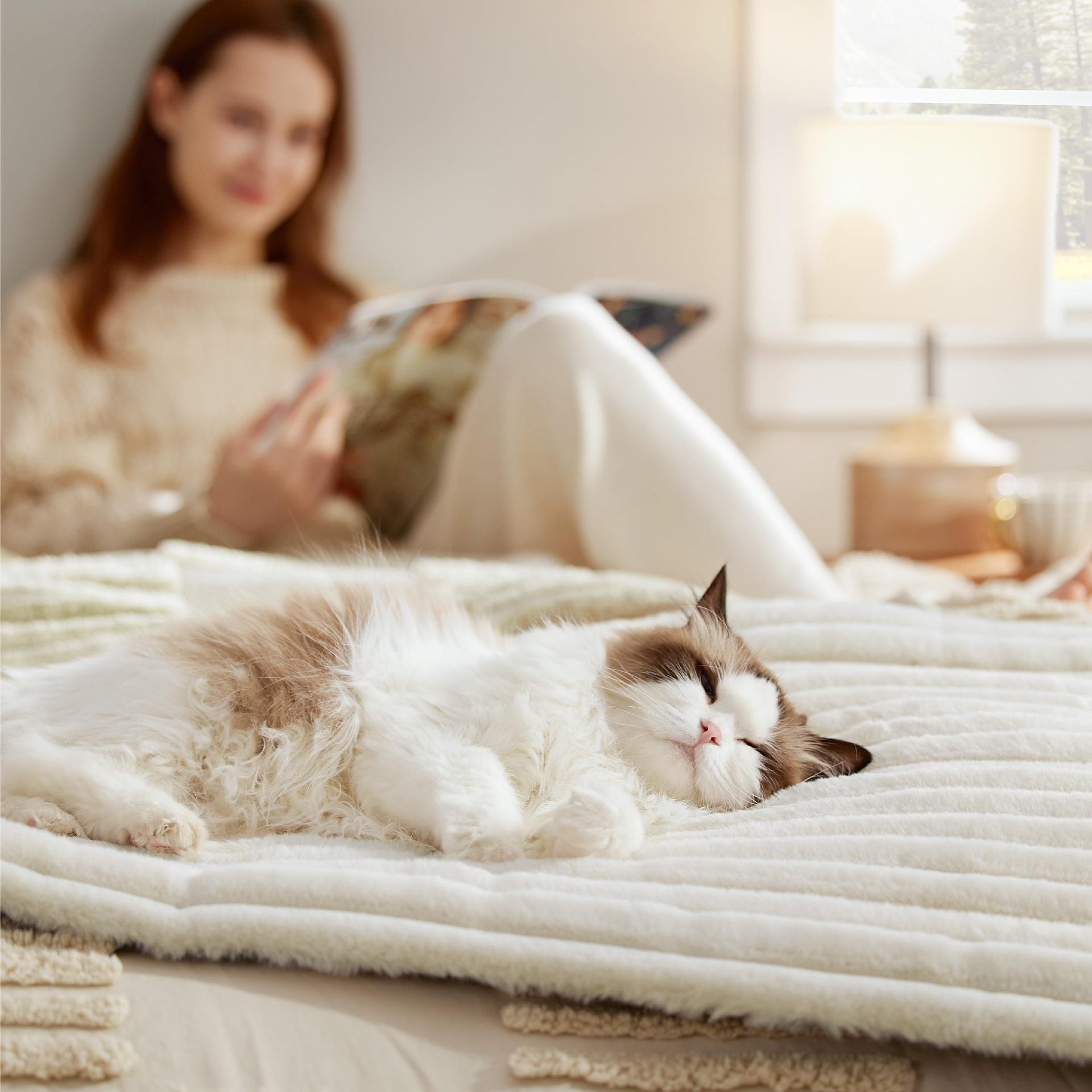 Self Warming Pet Mat | Heated Cozy Pad – Warm & Comfortable Rest