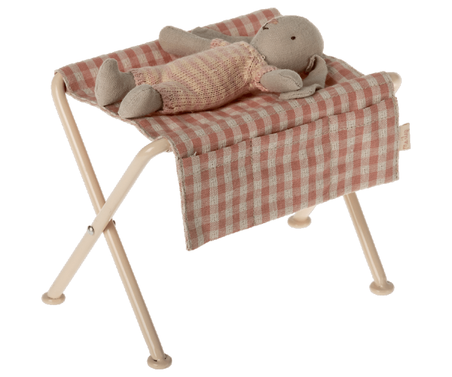 Nursery Table, Micro