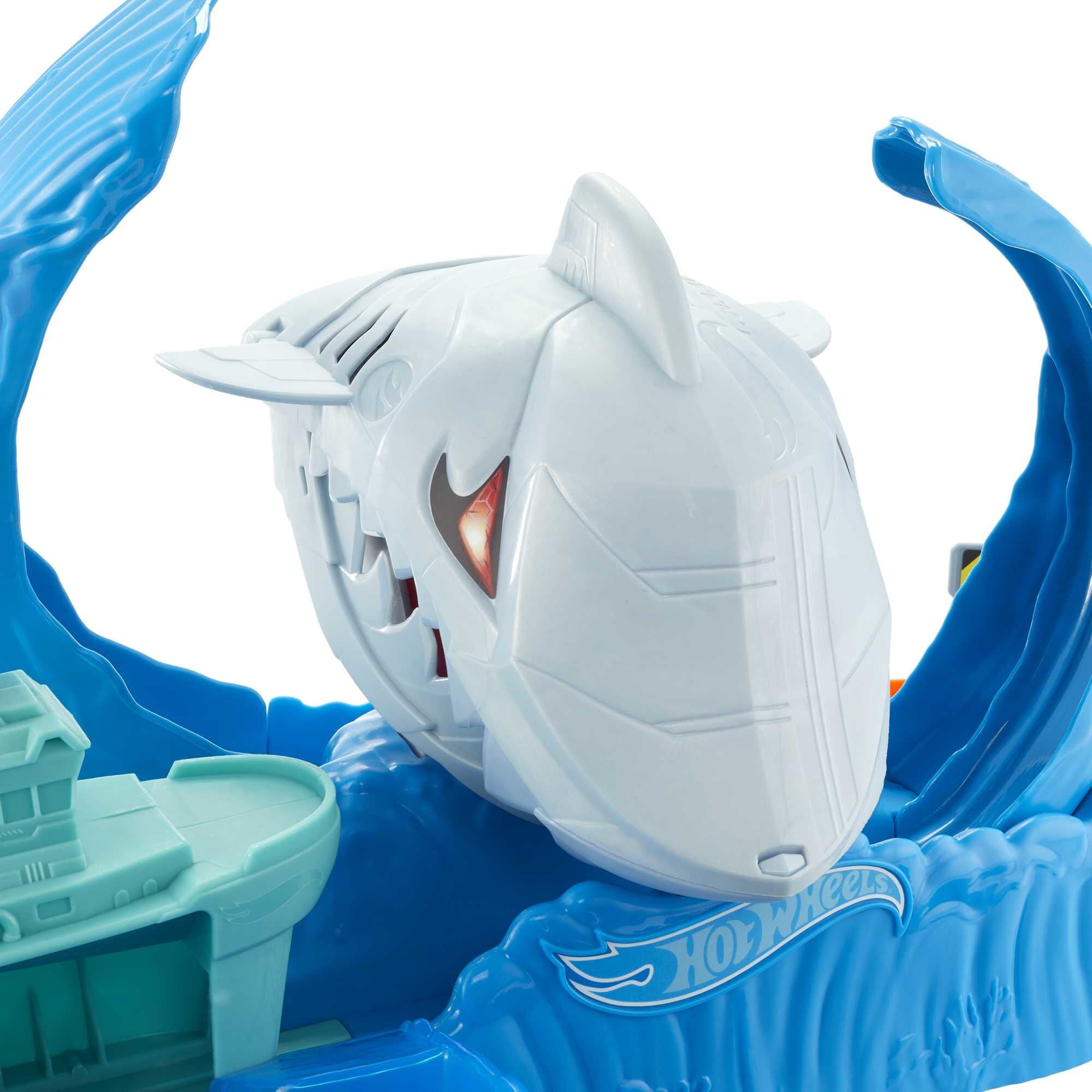 Hot Wheels City Color Changing Robot Shark Playset， Kids Ages 3 and Older