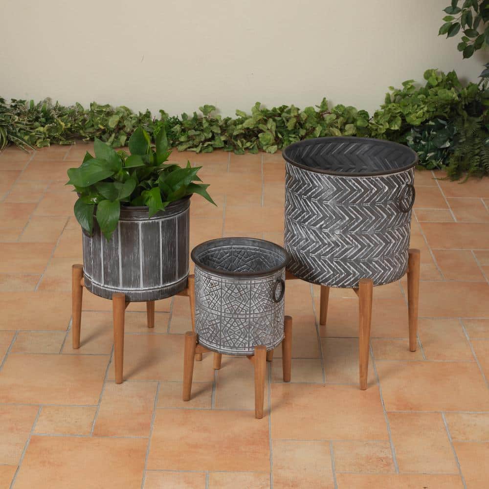 GERSON INTERNATIONAL S/3 Assorted Metal Planters with Stands 2634800EC