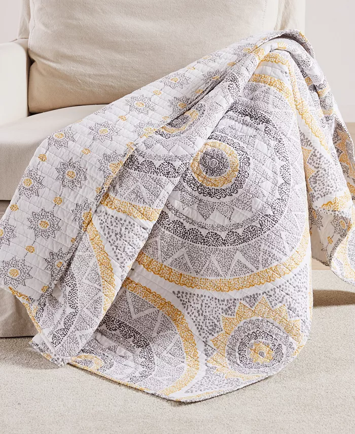 Levtex Home Luiza Quilted Reversible Throw， 50