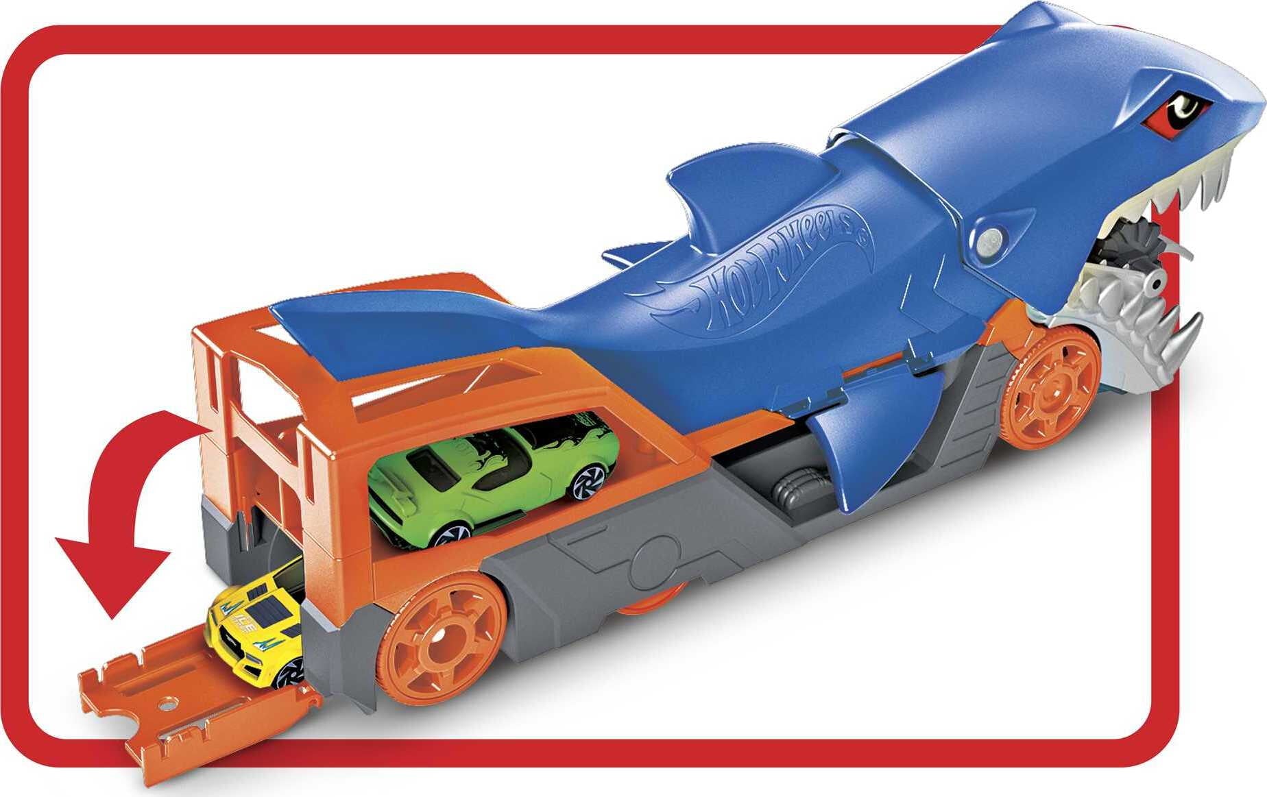 Hot Wheels Shark Chomp Transporter Playset with 1 Toy Car in 1:64 Scale