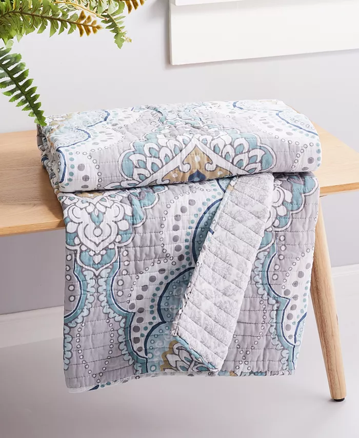 Levtex Olyria Coral Quilted Throw， 50