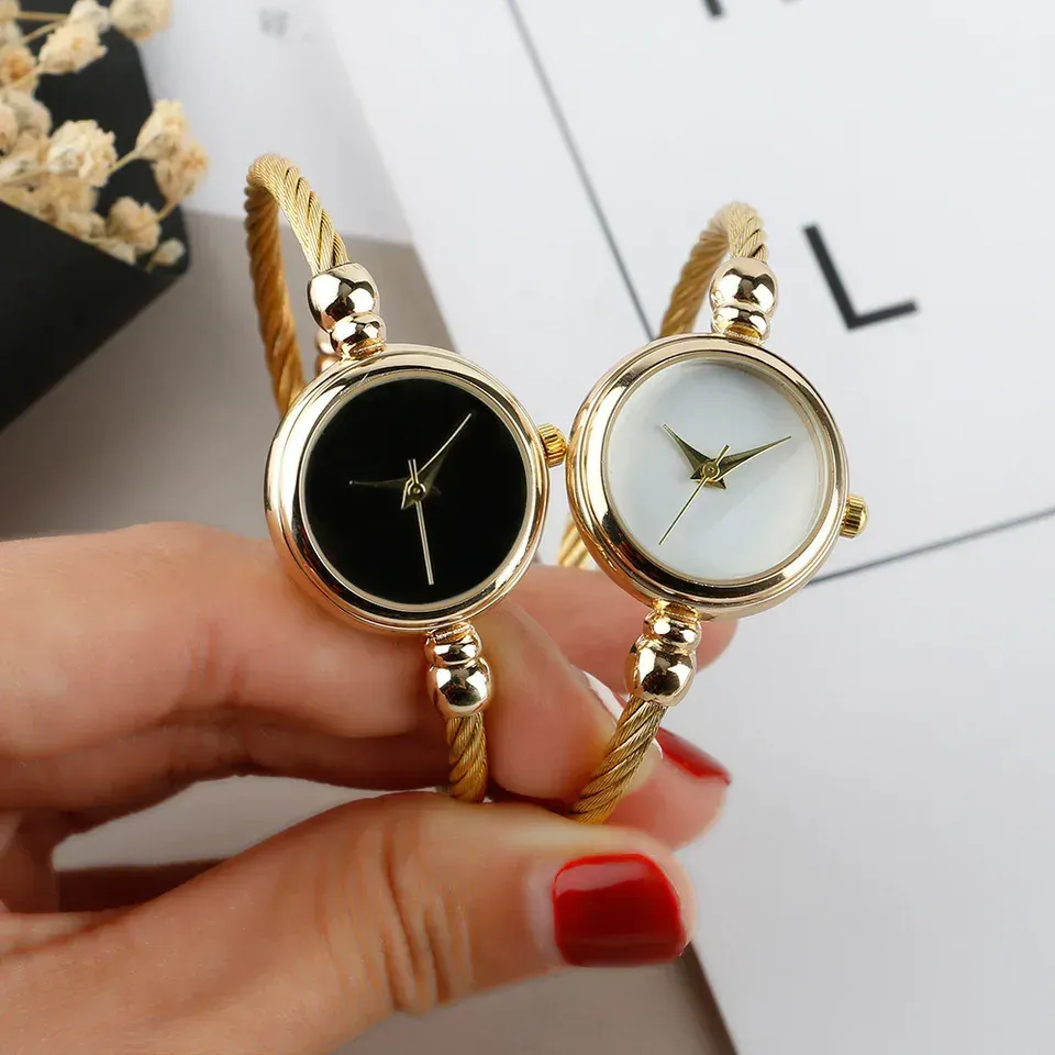 LIUYANGTIAN Simple Women Watches Stainless Steel Retro Ladies Quartz Wristwatch Small Gold Bangle Bracelet Luxury Chain Watch