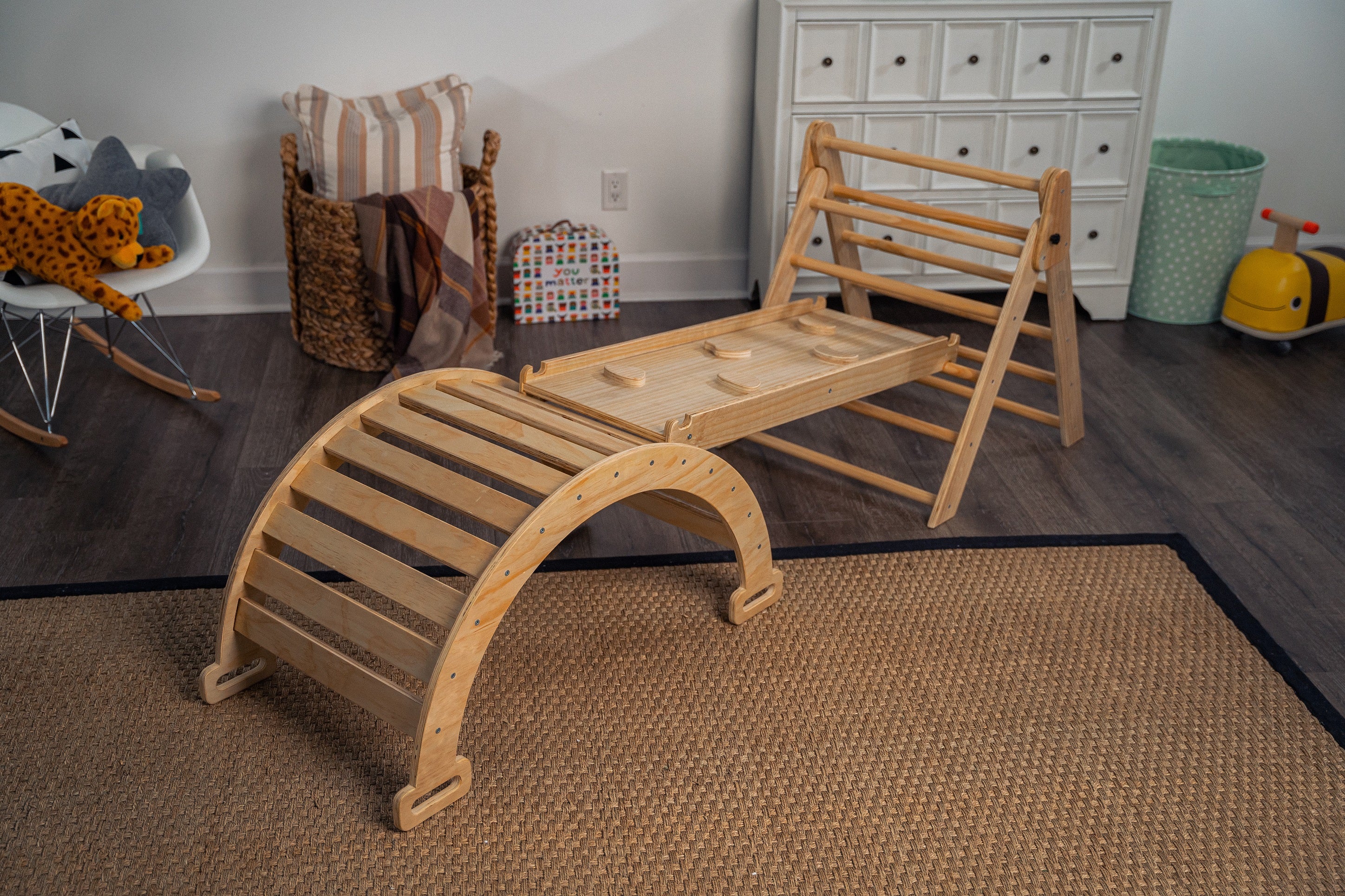 Avenlur Foldable Pikler Triangle Ladder - 3 in 1 Triangle Climber with Rock Climbing ramp and Pikler Arch， Montessori Climber Ladder Slide， Learning Waldorf Climbing Toy， Step Ladder， Toddler Slide