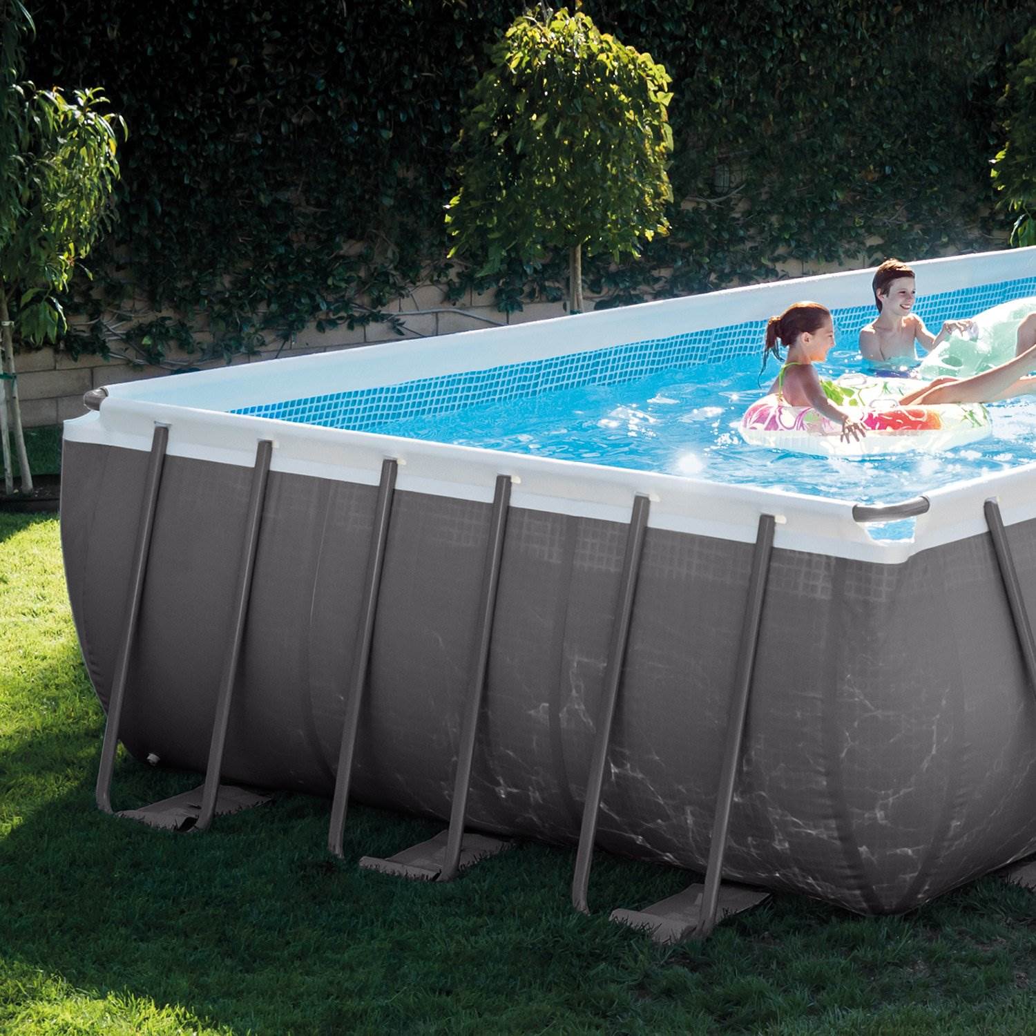Intex 24 x 12 x 4.3 Ft Ultra XTR Outdoor Pool， 2 Pack of Floats， and Cooler