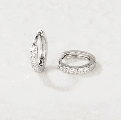 CZ Huggie Hoop Earrings， Second Hole Hoops， Cartilage Hoops， Small Helix Hoop， Conch Hoops， Tragus Hoop (Silver White)