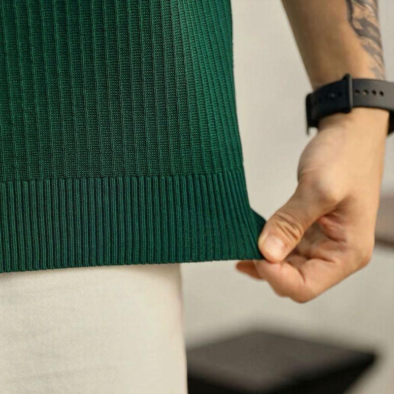 Polo Montclair™ com Zíper Minimalista e Efeito Texturizado / A Elegância Silenciosa do Estilo Old Money!