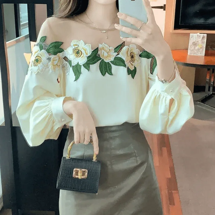 Blusa Provence™️ Alfaiataria em Chiffon com Bordados Florais / Um Verdadeiro Show de Exclusividade & Glamour!