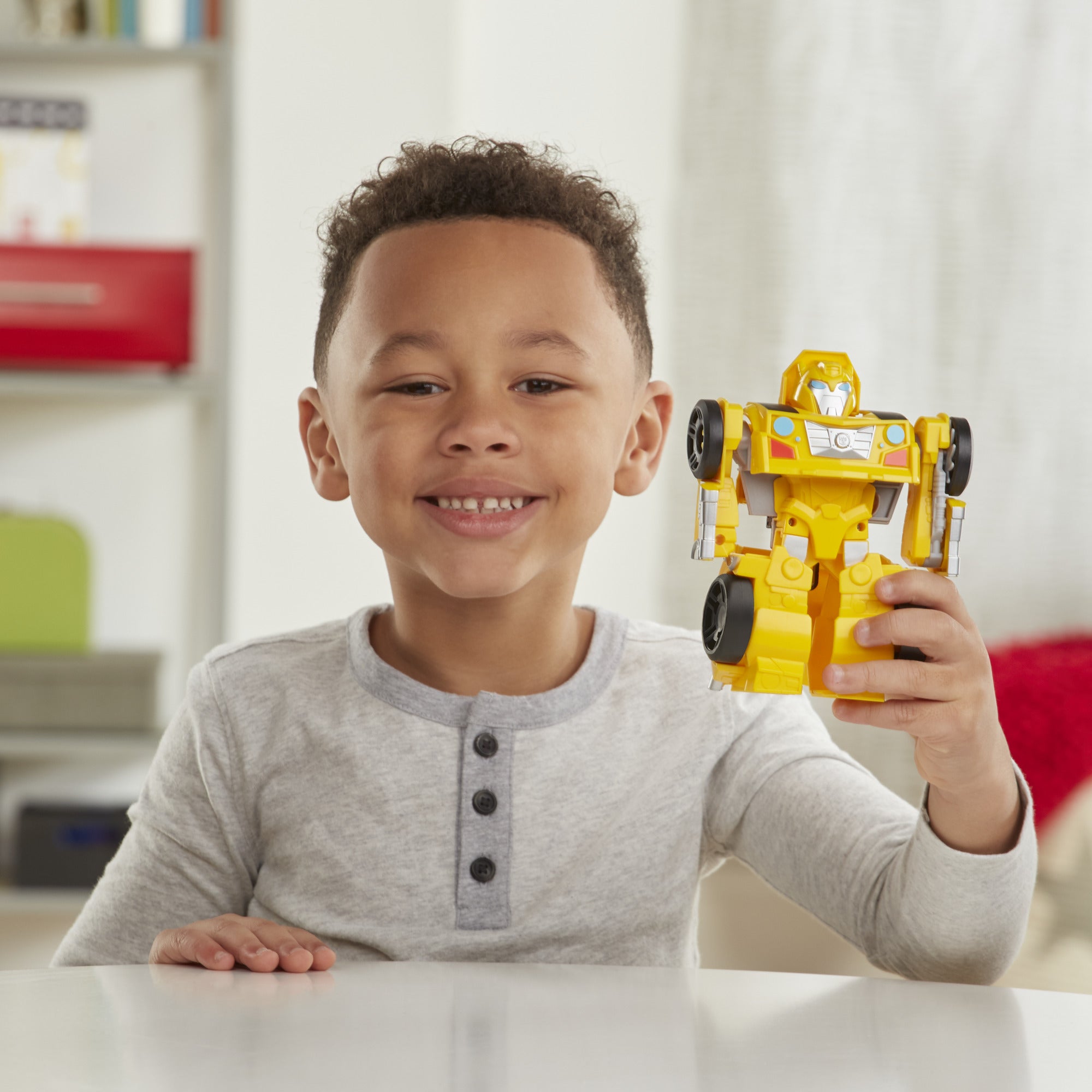 Transformers Rescue Bots Academy Bumblebee， 6-Inch Collectible Action Figure