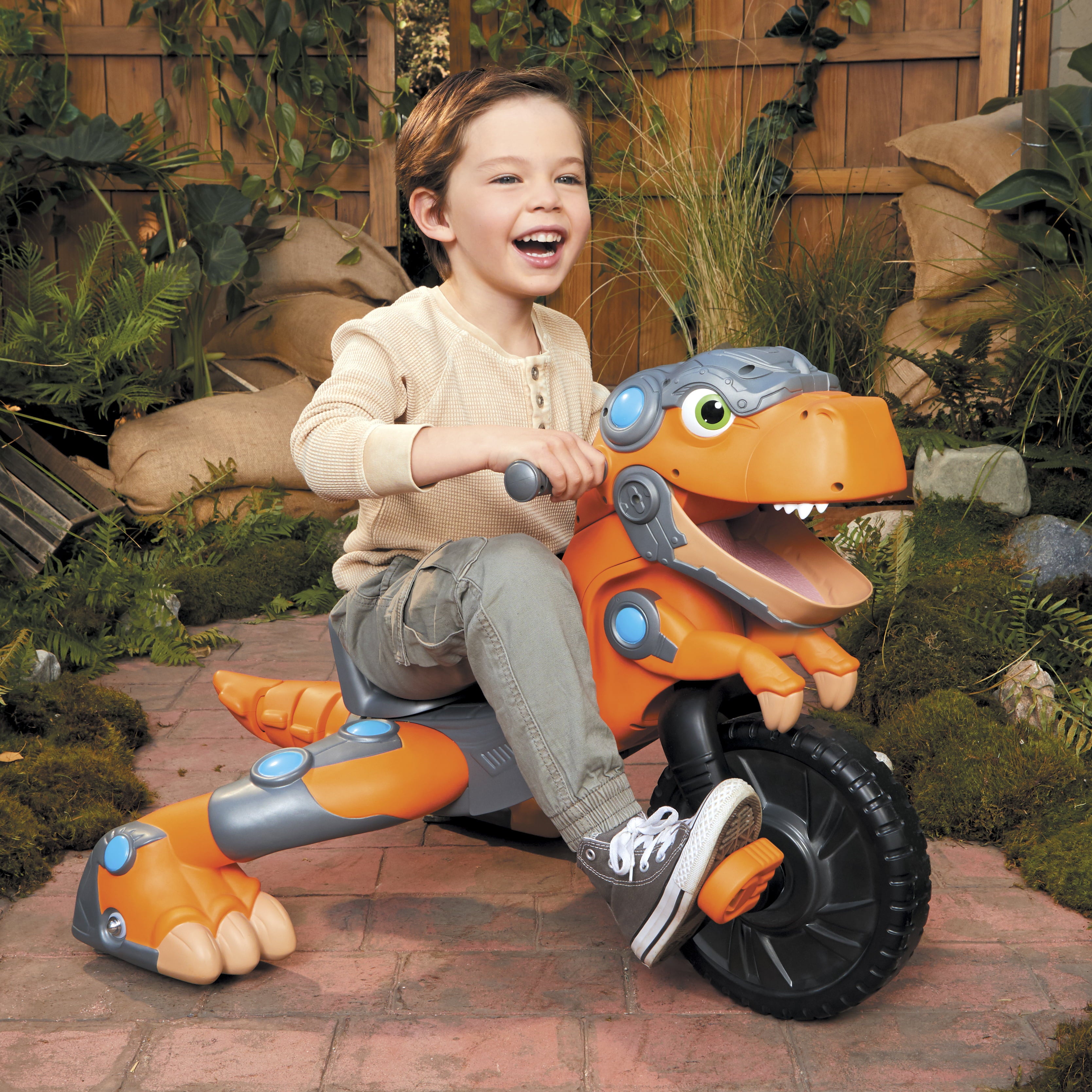 Little Tikes Chompin' Dino Trike， Toddler Tricycle with Realistic Dinosaur Sounds and Adjustable Seat- For Kids Girls Boys Ages 3-5 Years Old