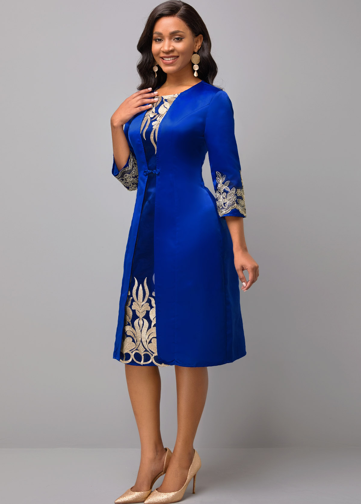 Round Neck 3/4 Sleeve Embroidered Dress