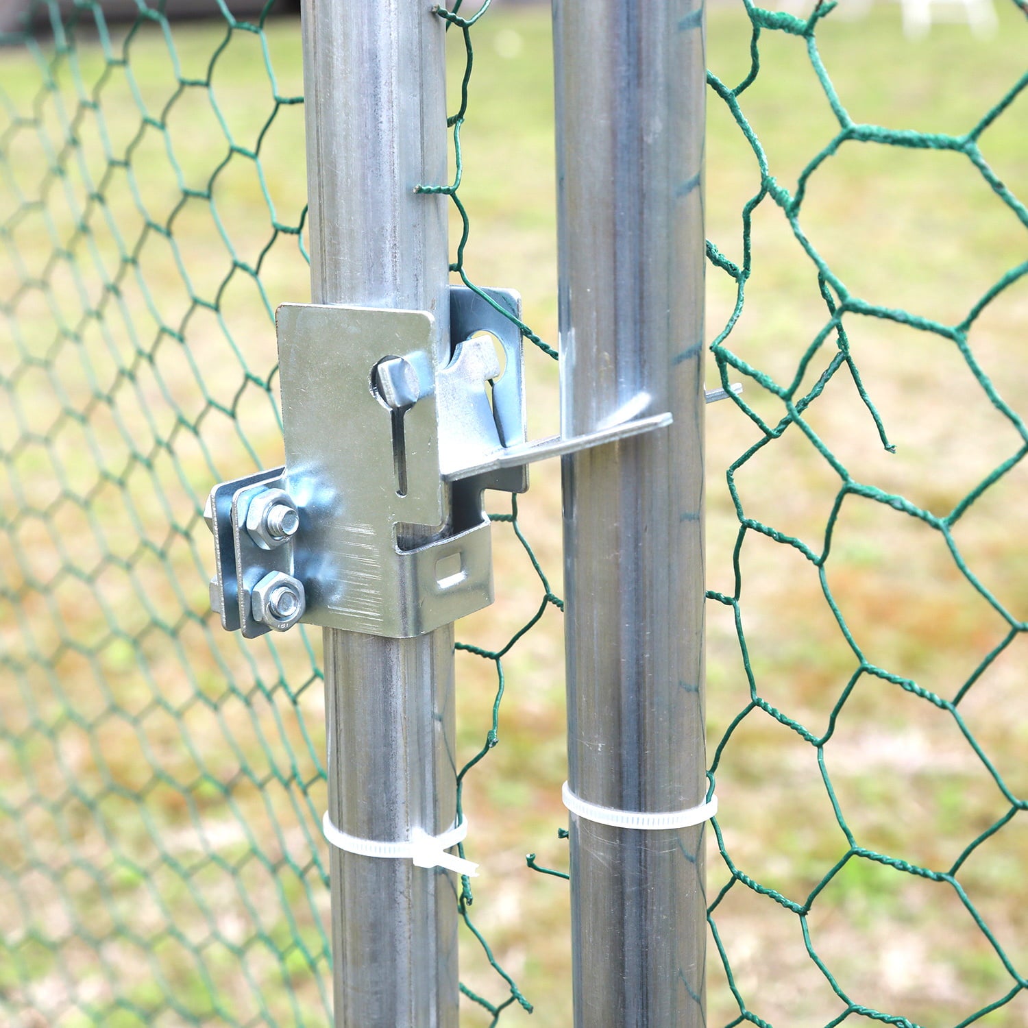 10'x10' Outdoor Heavy Duty Chicken Coops Walk in Metal Chicken Cages Large Pets Raise Crate Protector Poultry Rabbit House with Waterproof Cover Backyard