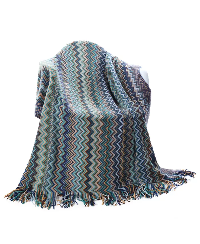 Happycare Textiles Multi-Color Chevron Pattern Decorative Throw， 60