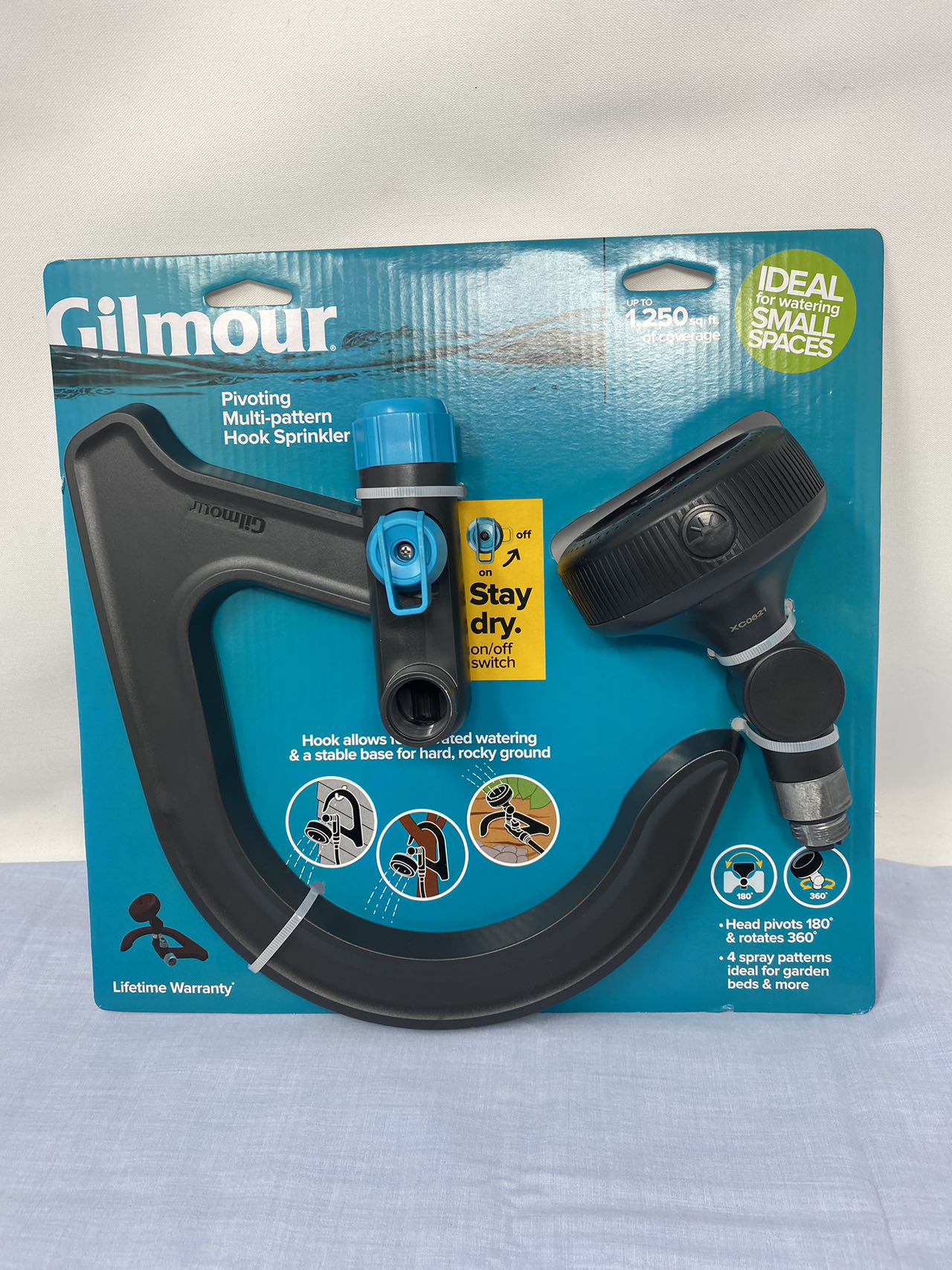 Gilmour Pivoting Multi-pattern Sprinkler Hook with on and off Switch