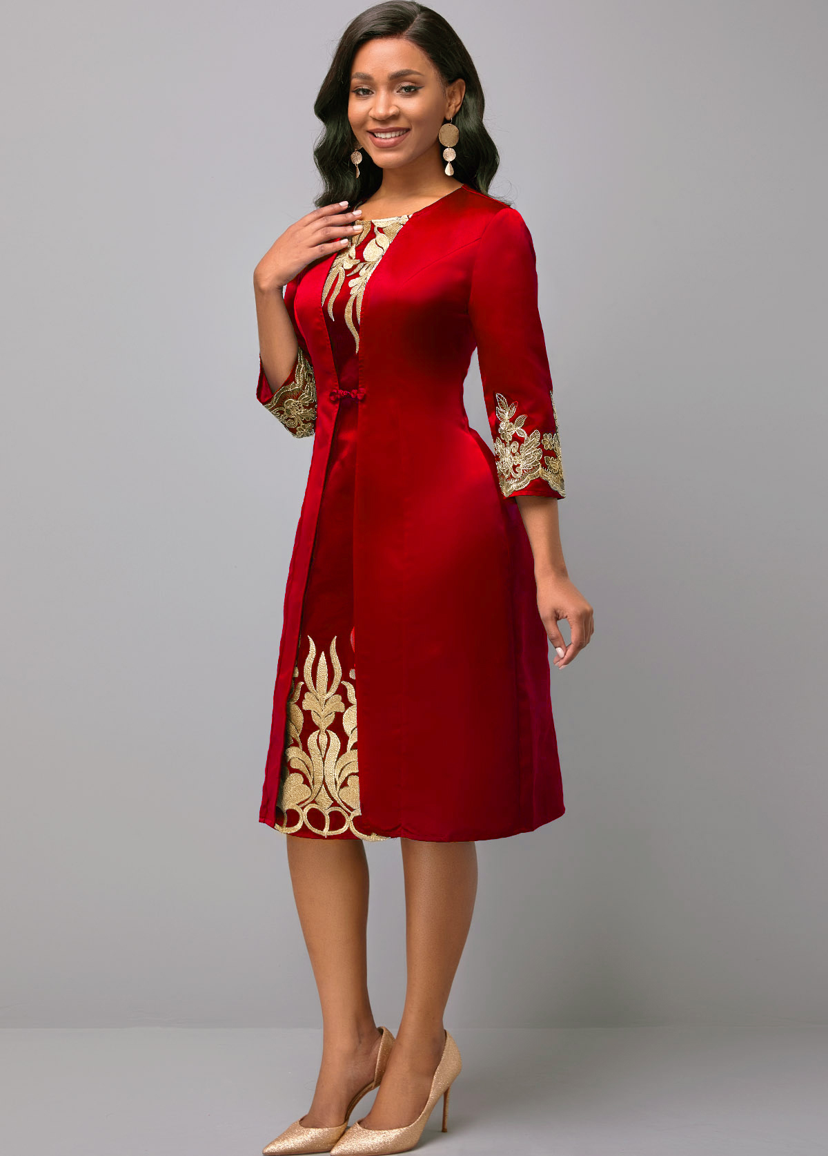 Round Neck 3/4 Sleeve Embroidered Dress