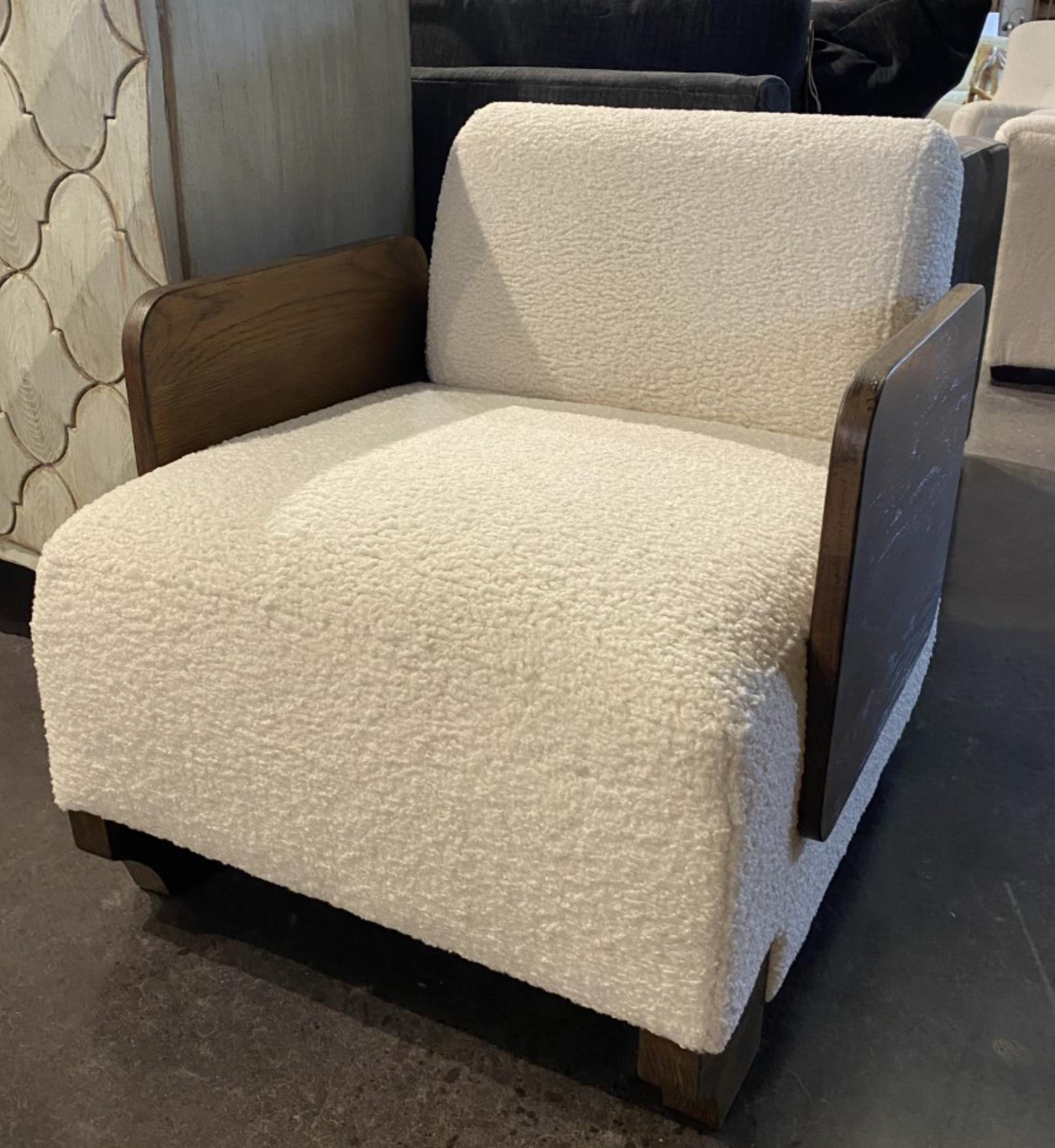 SNOWWHITE ACCENT CHAIR