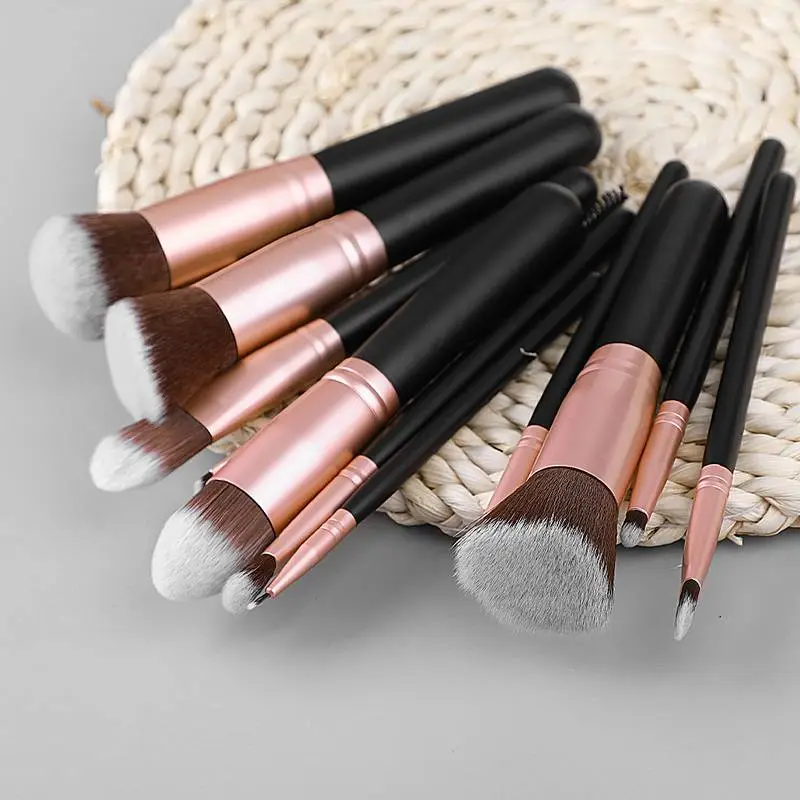 12 pcs Foundation Face Powder Concealers Blush Eyeshadow Makeup Brush Set