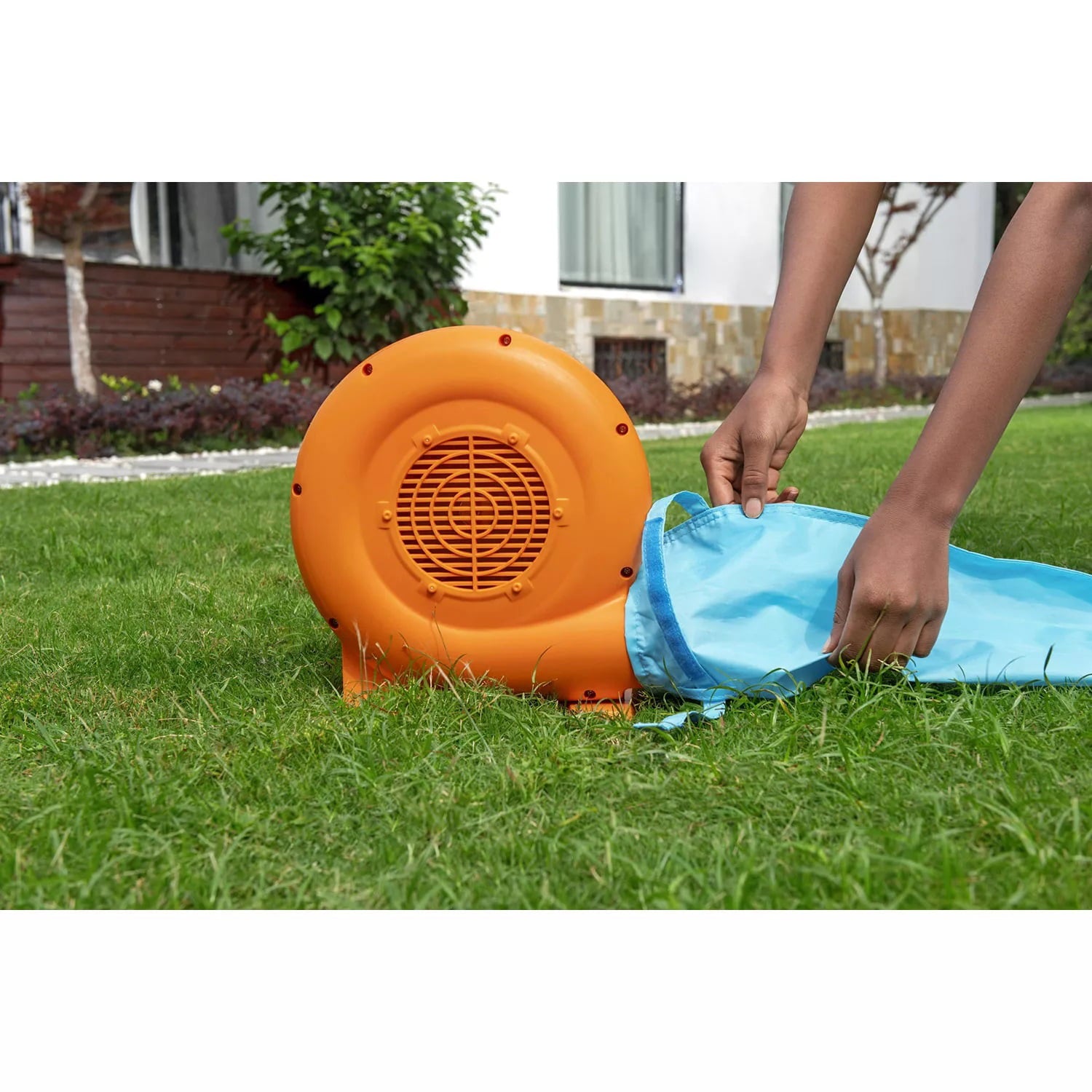 Up， In and Over Wonder Hoops 10' Inflatable Bounce House Park with Basketball and Slide. 126