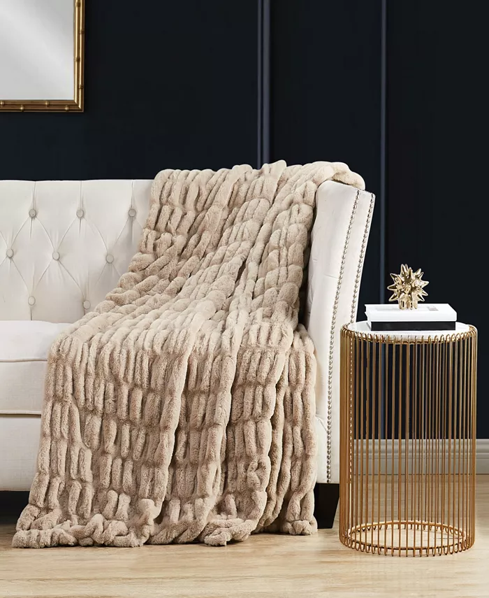 Badgley Mischka Ruched Throw in Gift Box， 50
