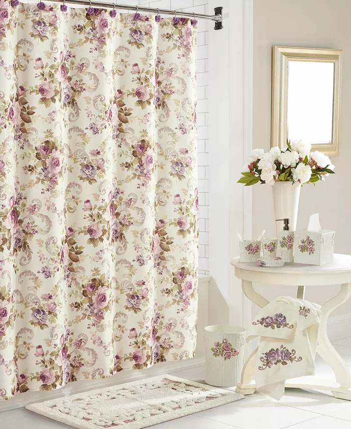 Royal Court Chambord Bath Collection