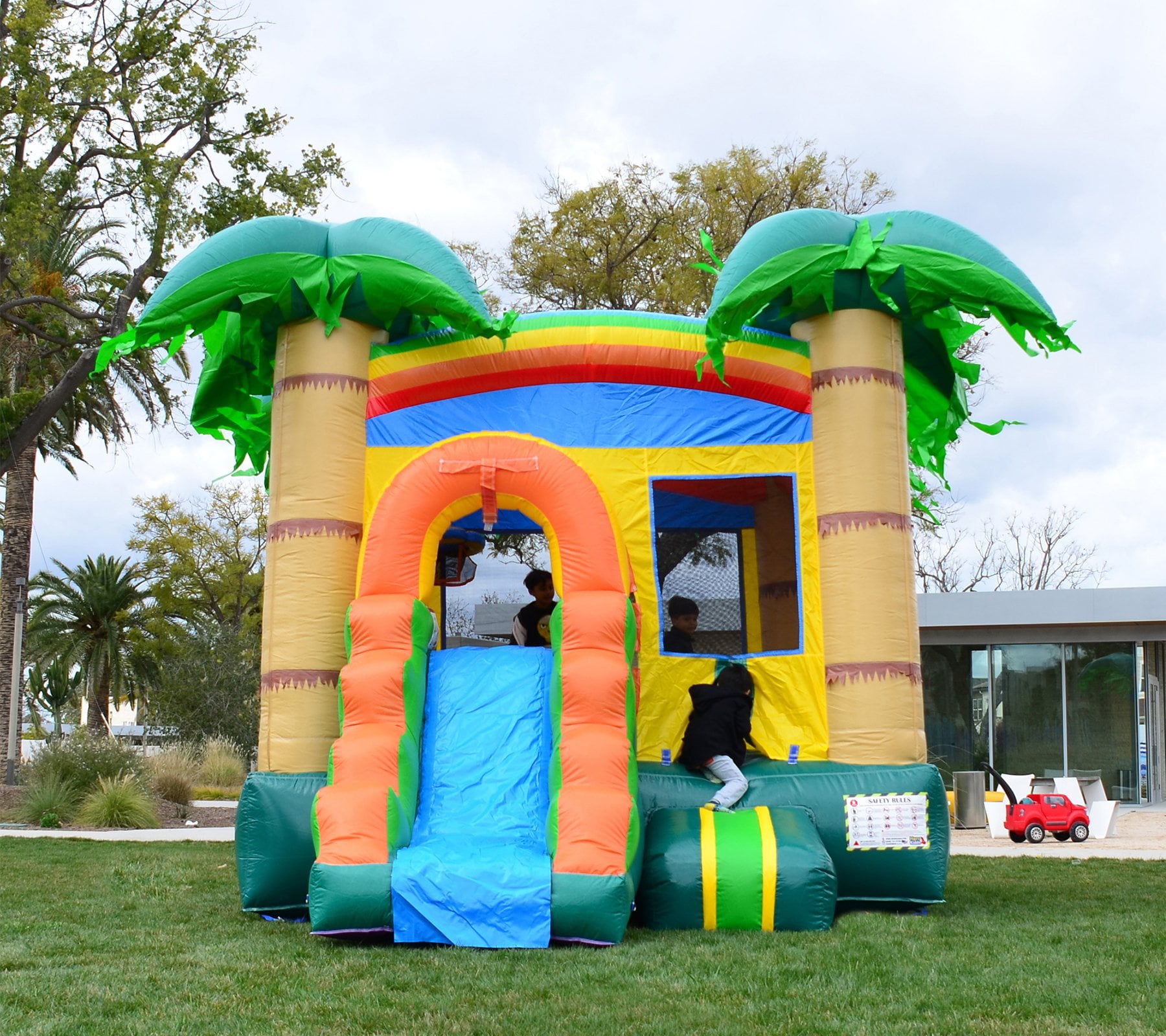 HeroKiddo Inflatable Bounce House with Slide and Basketball Hoop， for Kids and Adults， Commercial Grade， Tropical Breeze Theme (Blower Included)