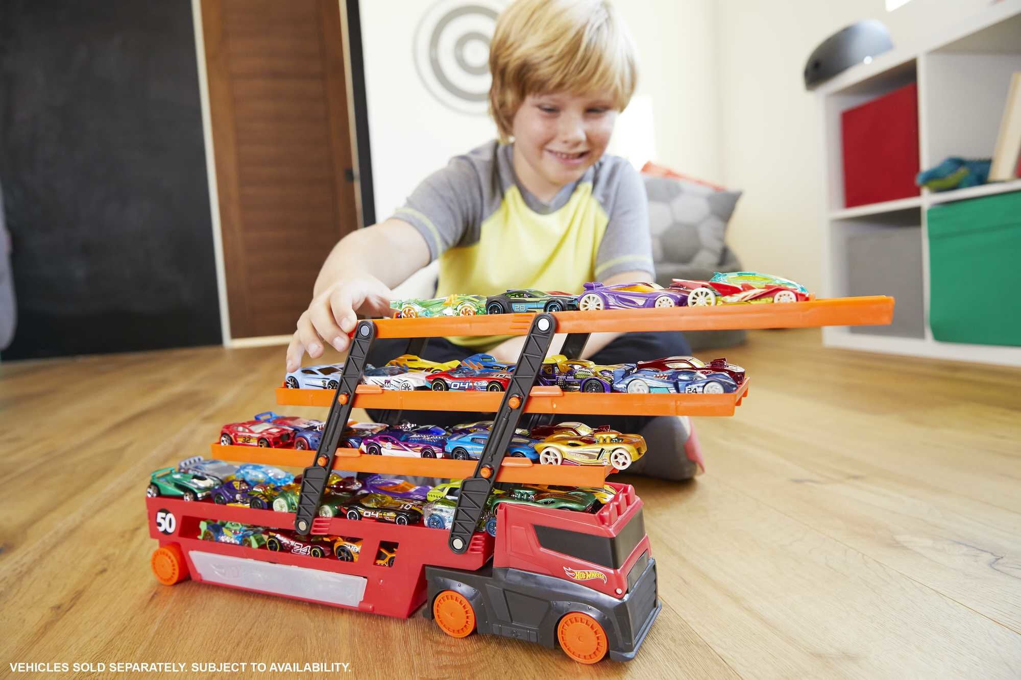 Hot Wheels Mega Hauler with 6 Expandable Levels， Stores up to 50 1:64 Scale Toy Vehicles