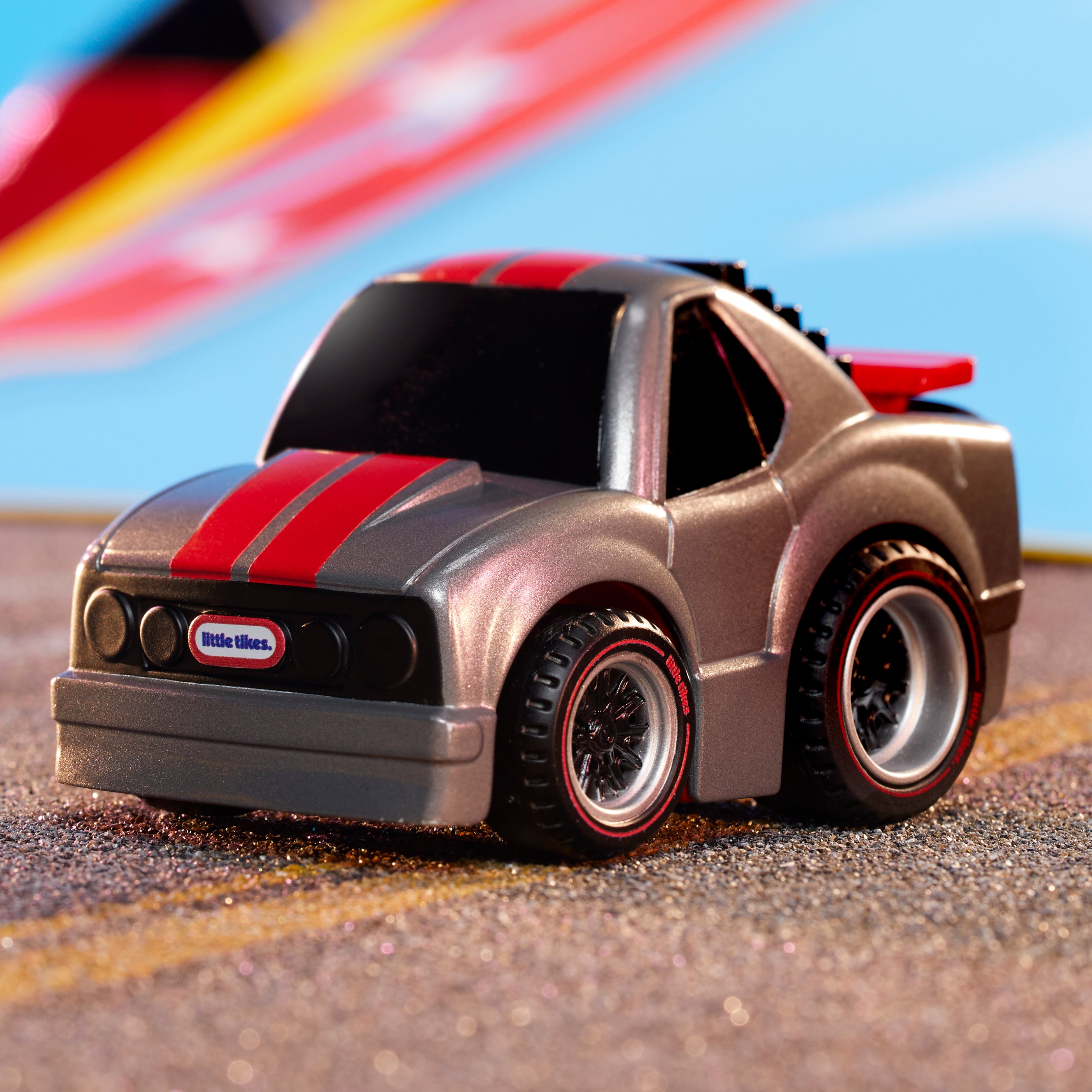 Little Tikes My First Cars Crazy Fast 4-in-1 Dunk’n， Stunt’n， Game’n Set with one Exclusive Pullback Toy Car Vehicle， Goes up to 50ft!