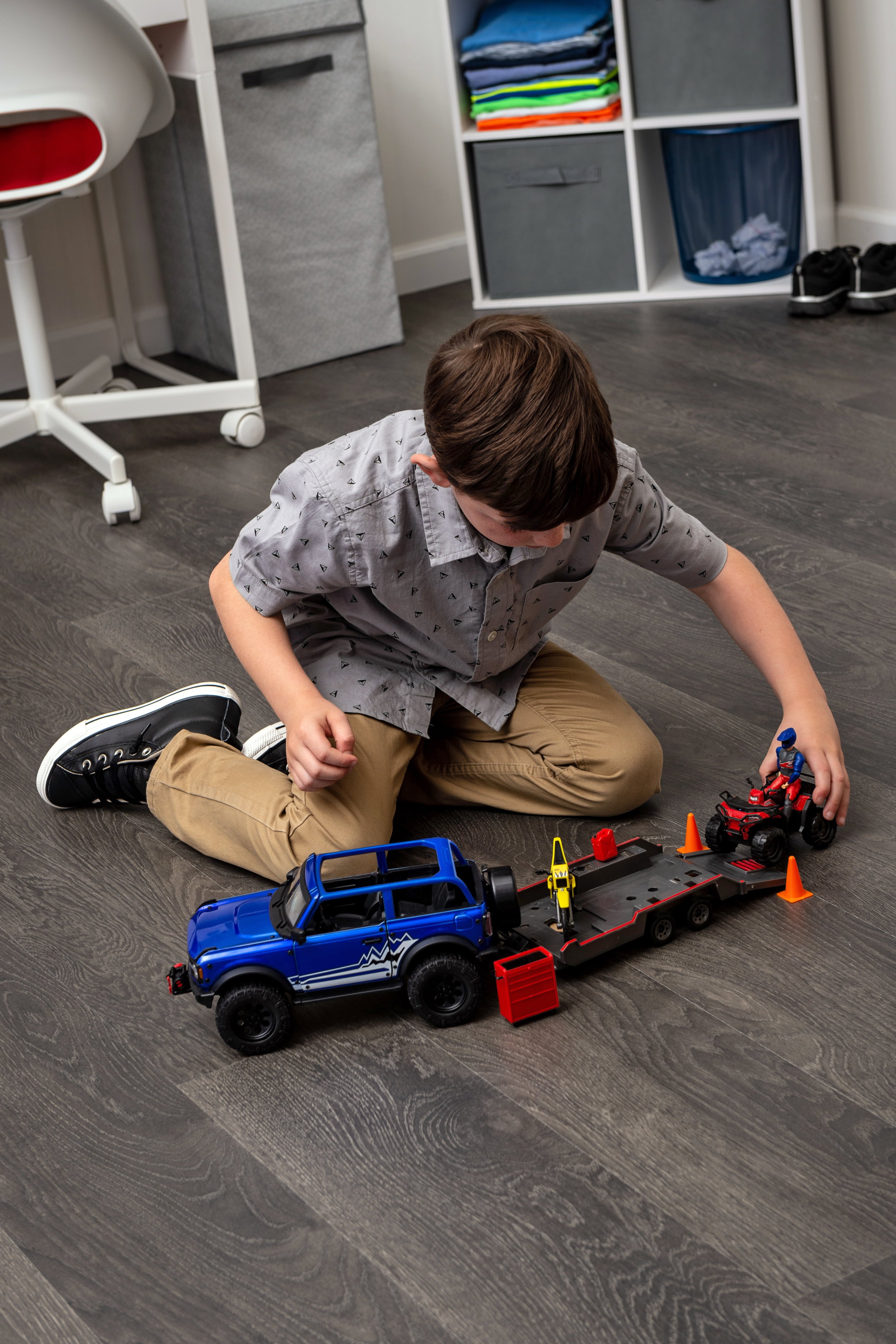 Adventure Force Metal Vehicle Deluxe Play Set Bronco Truck， ATV， Bike， Child Ages 3 and up