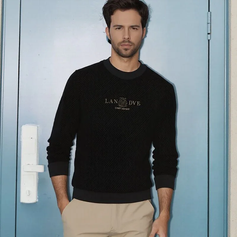 Suéter Bravaro™ com Trama Geométrica e Forro Térmico / Estilo de Presença para Homens que Sabem se Vestir com Discrição e Classe.