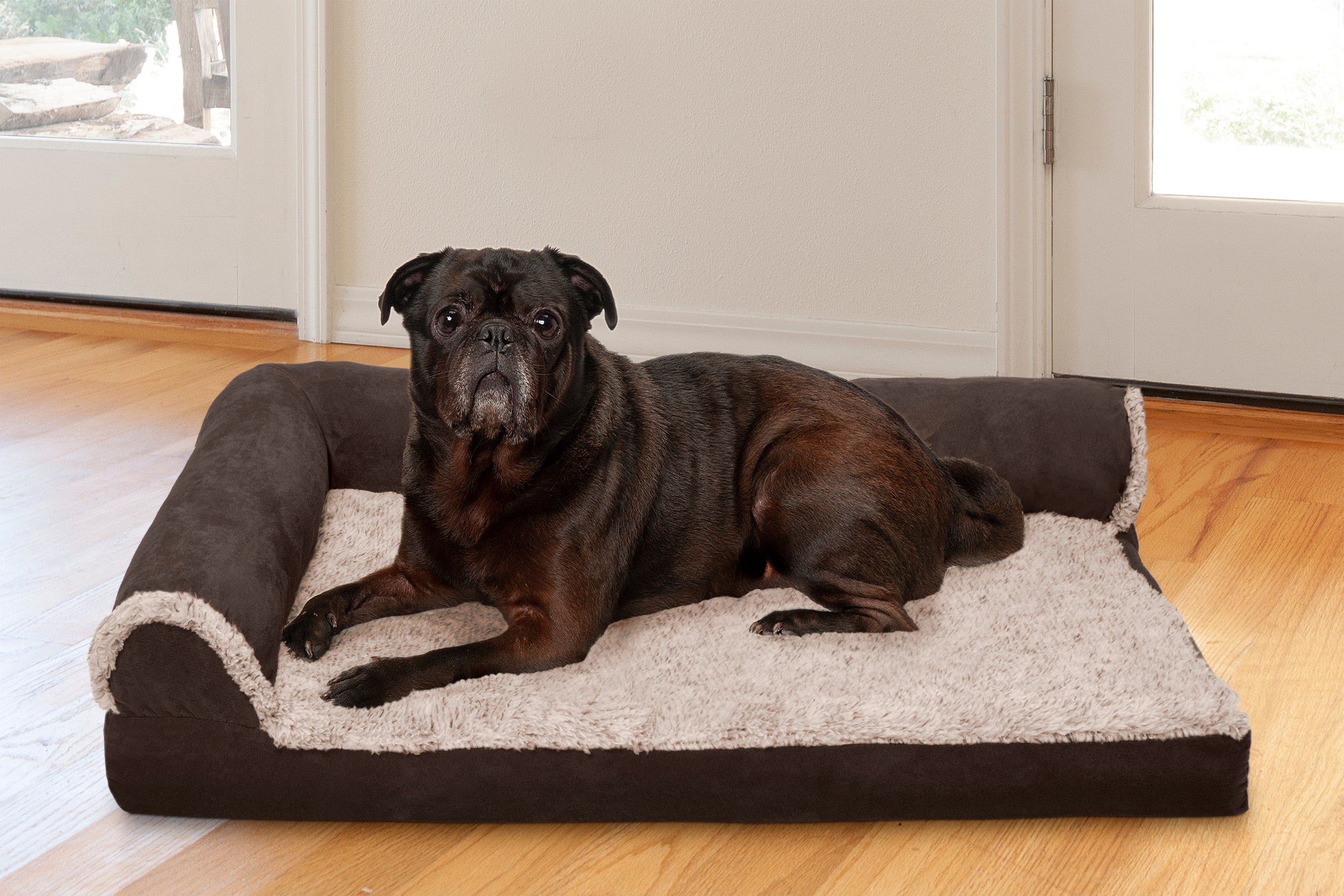 FurHaven | Deluxe Cooling Gel Faux Fur and Suede L-Chaise Lounge Pet Bed for Dogs and Cats， Espresso， Medium