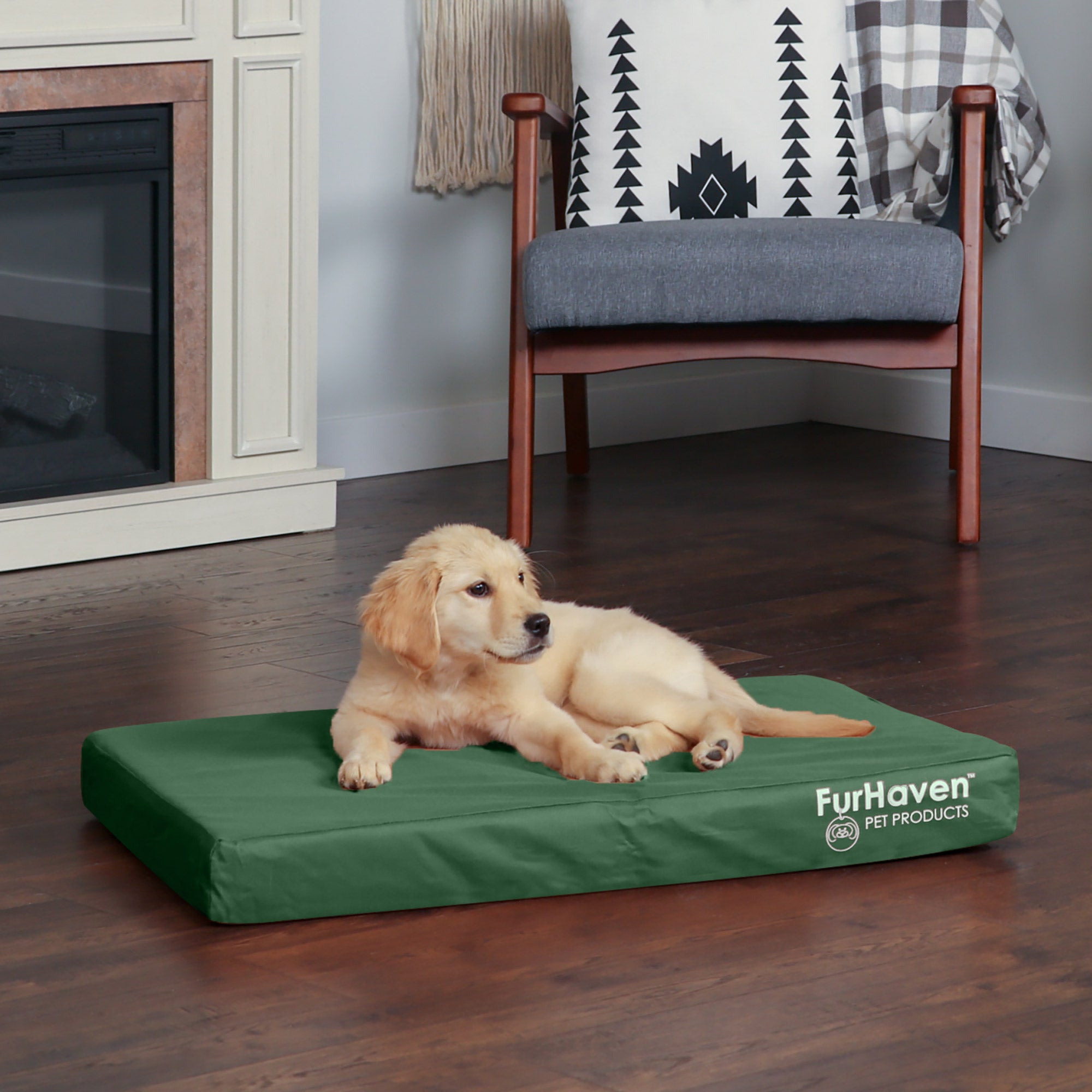 FurHaven Pet Products Dog Bed， Deluxe Full Support Orthopedic Oxford Indoor/Outdoor Water-Resistant Pet Bed for Dogs and Cats， Forest， Medium