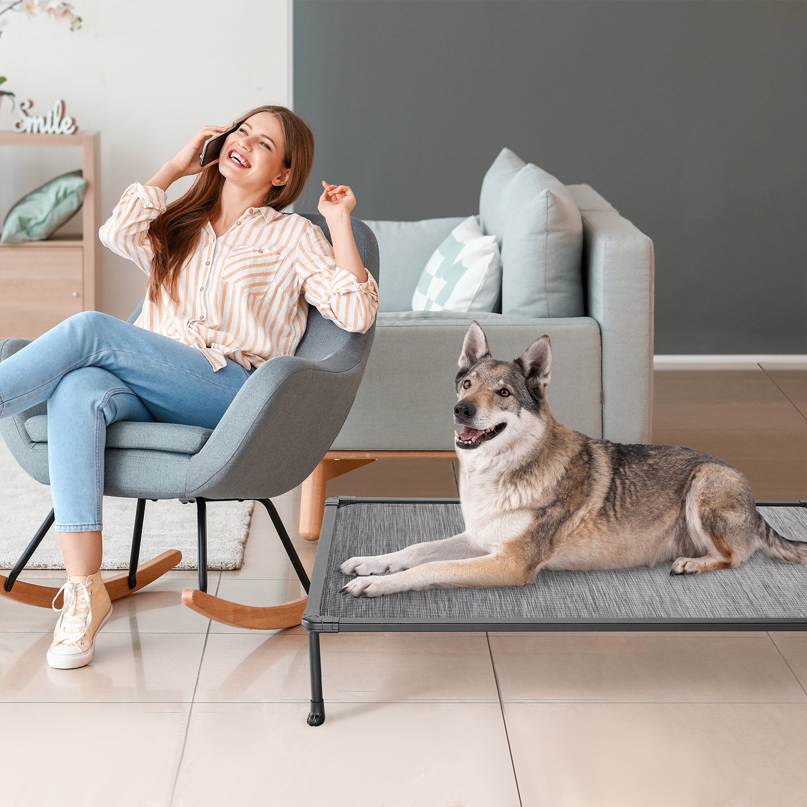 Veehoo Chewproof Dog Bed， Cooling Raised Dog Cots with Black Metal Frame， X Large， Black Silver