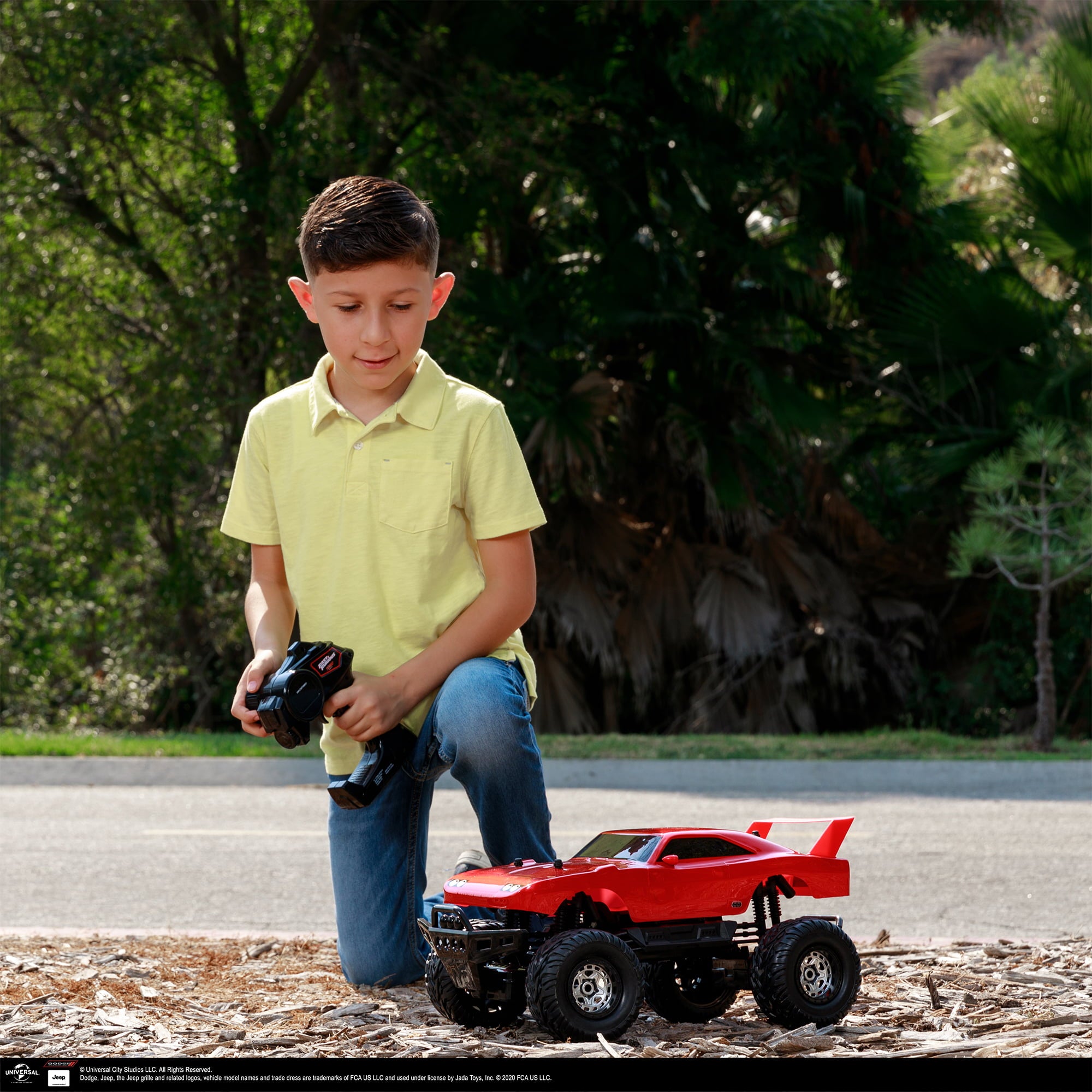 Fast and the Furious (1:12) Dodge Charger Daytona Battery-Powered RC Truck