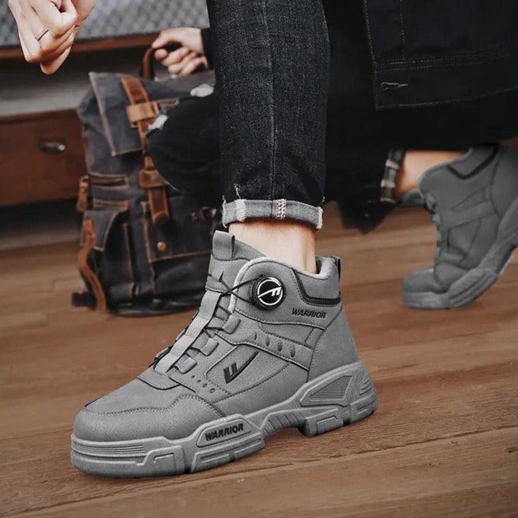 Coturno SanMarino™ Warrior com Inovador Cadarço em Polia / Resistencia, Robustez e Acabamento Premium para Encarar Qualquer Aventura!