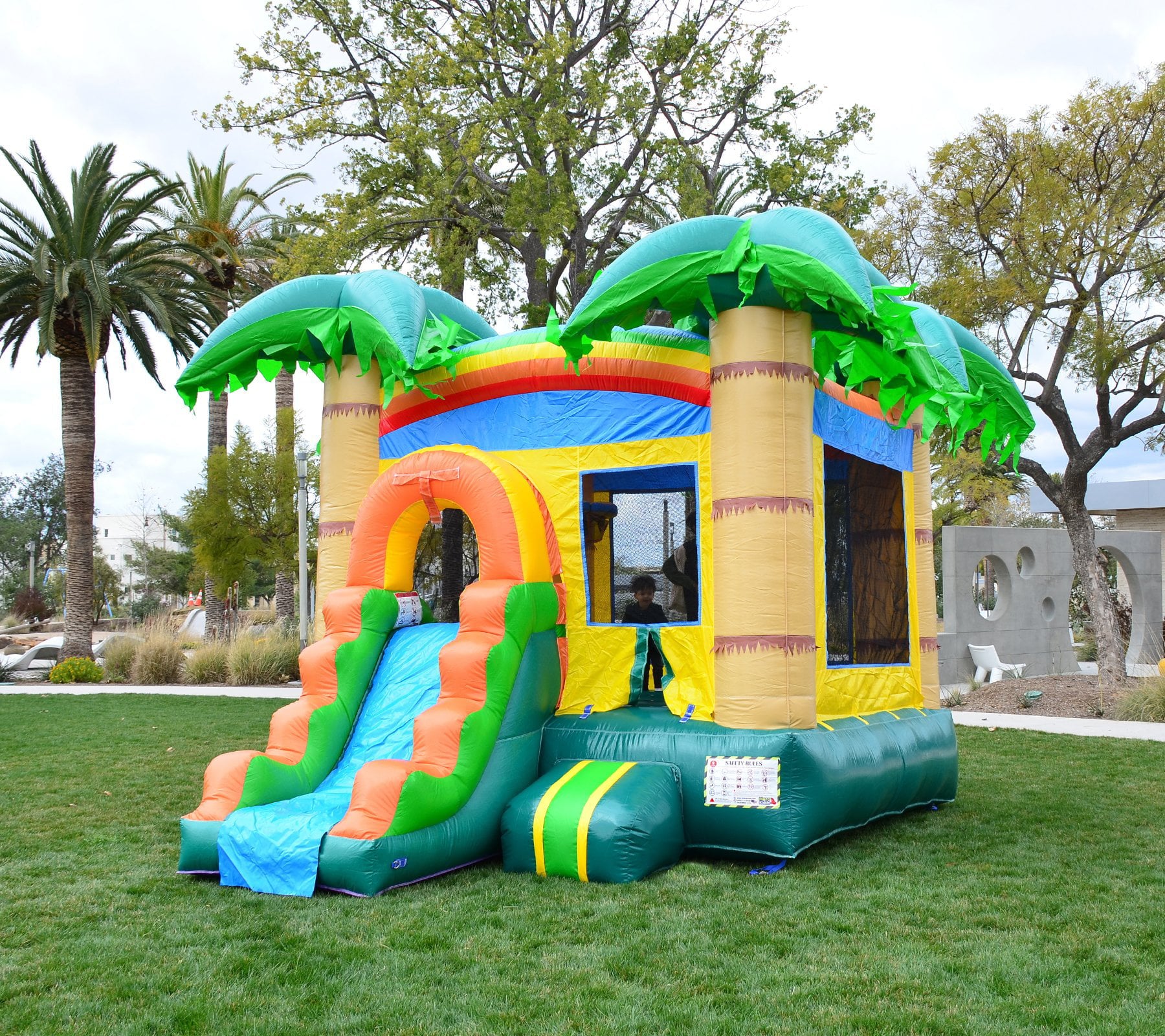 HeroKiddo Inflatable Bounce House with Slide and Basketball Hoop， for Kids and Adults， Commercial Grade， Tropical Breeze Theme (Blower Included)