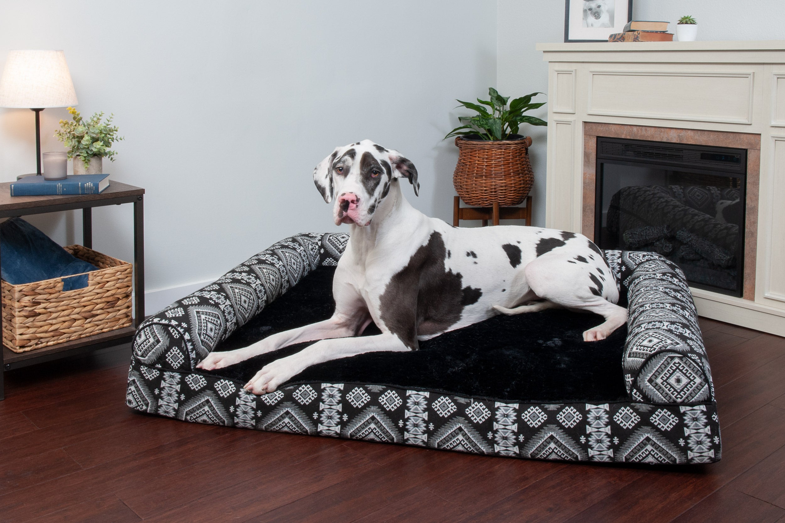 FurHaven | Cooling Gel Southwest Kilim Sofa Pet Bed for Dogs and Cats， Black Medallion， Jumbo Plus