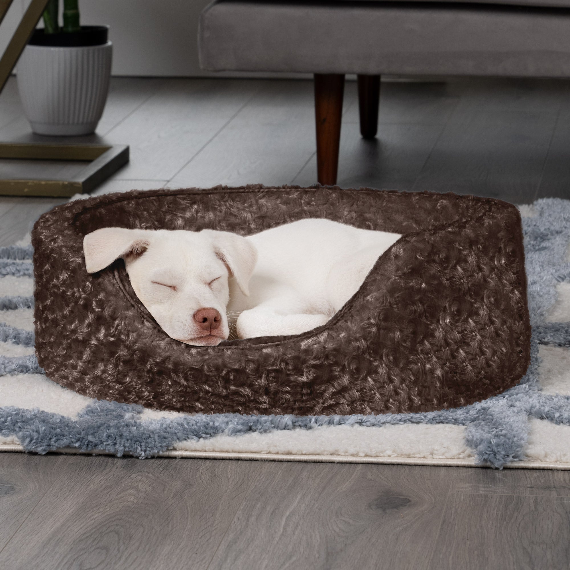 FurHaven | Oval Ultra Plush Pet Bed for Dogs and Cats， Chocolate， Small