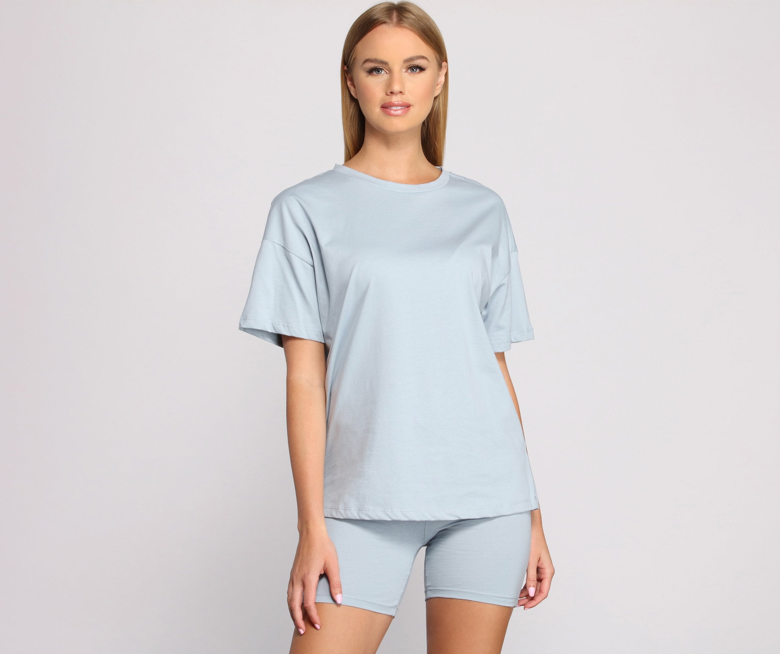 CLEARANCE - Feeling Basic Crew Neck Tee