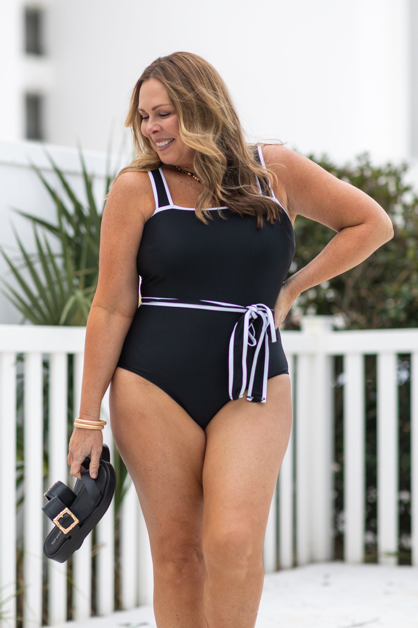 Black And White Edge Belted One Piece Swimsuit