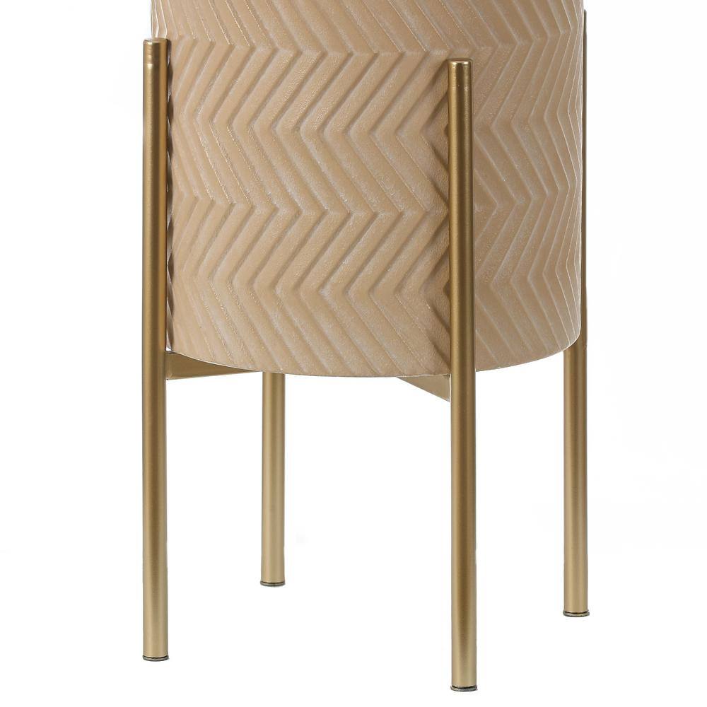 Luxen Home Light Gold Metal Cachepot Planters with Gold Metal Stands (2-Pack) WHPL1458