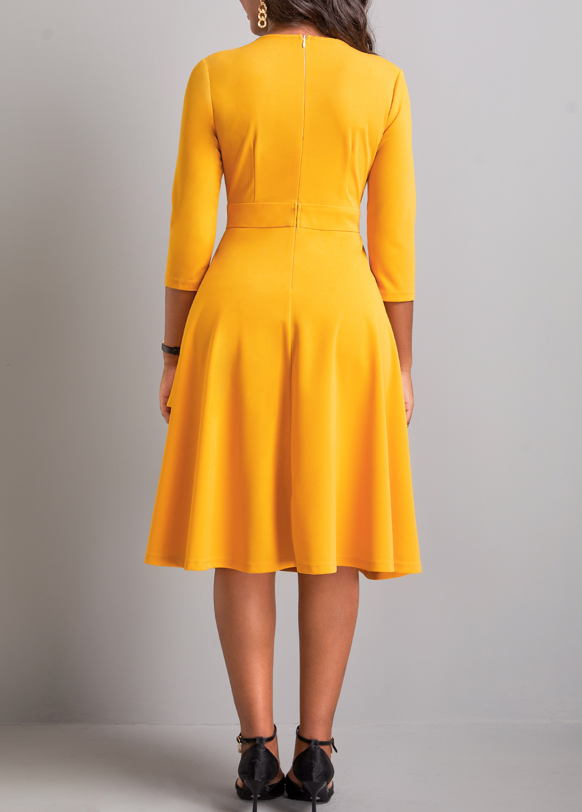 Ginger Button 3/4 Sleeve Round Neck Dress