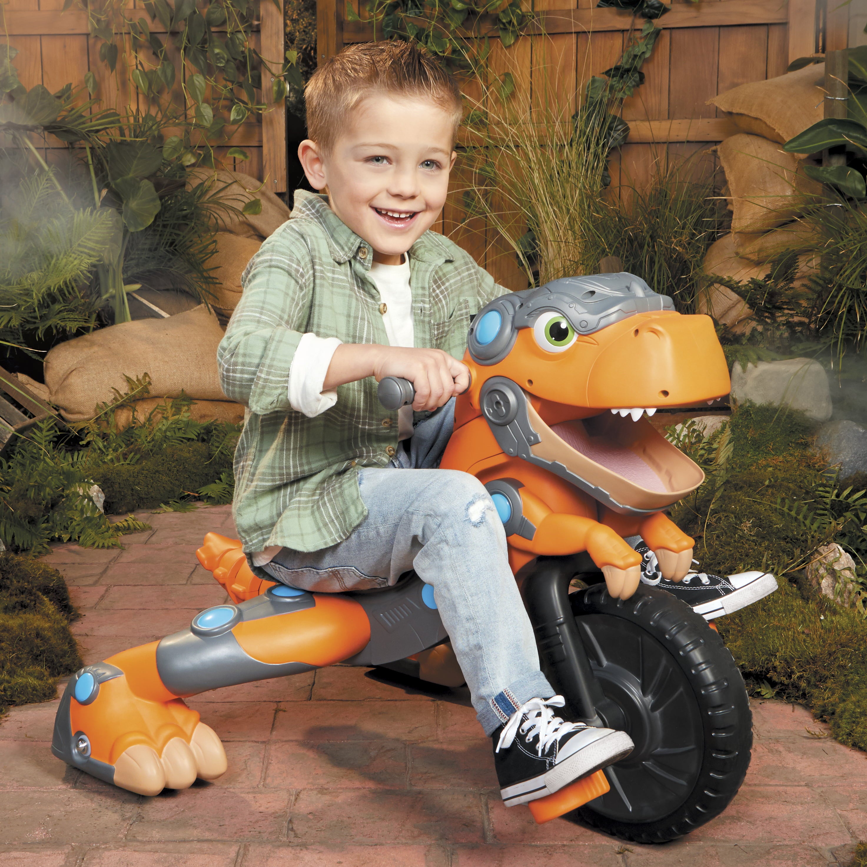 Little Tikes Chompin' Dino Trike， Toddler Tricycle with Realistic Dinosaur Sounds and Adjustable Seat- For Kids Girls Boys Ages 3-5 Years Old