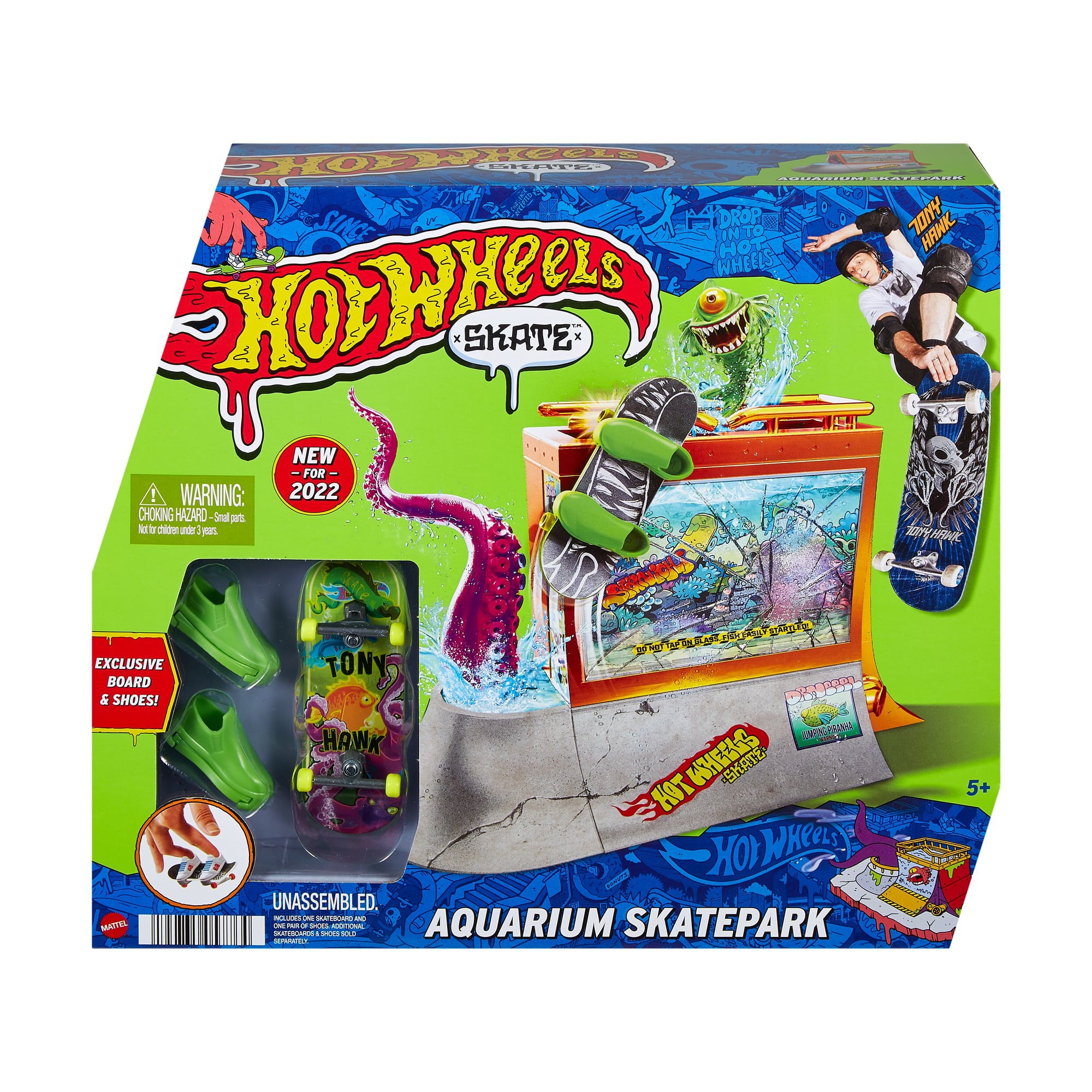 Hot Wheels Skate Tony Hawk Aquarium Playset with 1 Fingerboard and 1 Pair of Skate Shoes