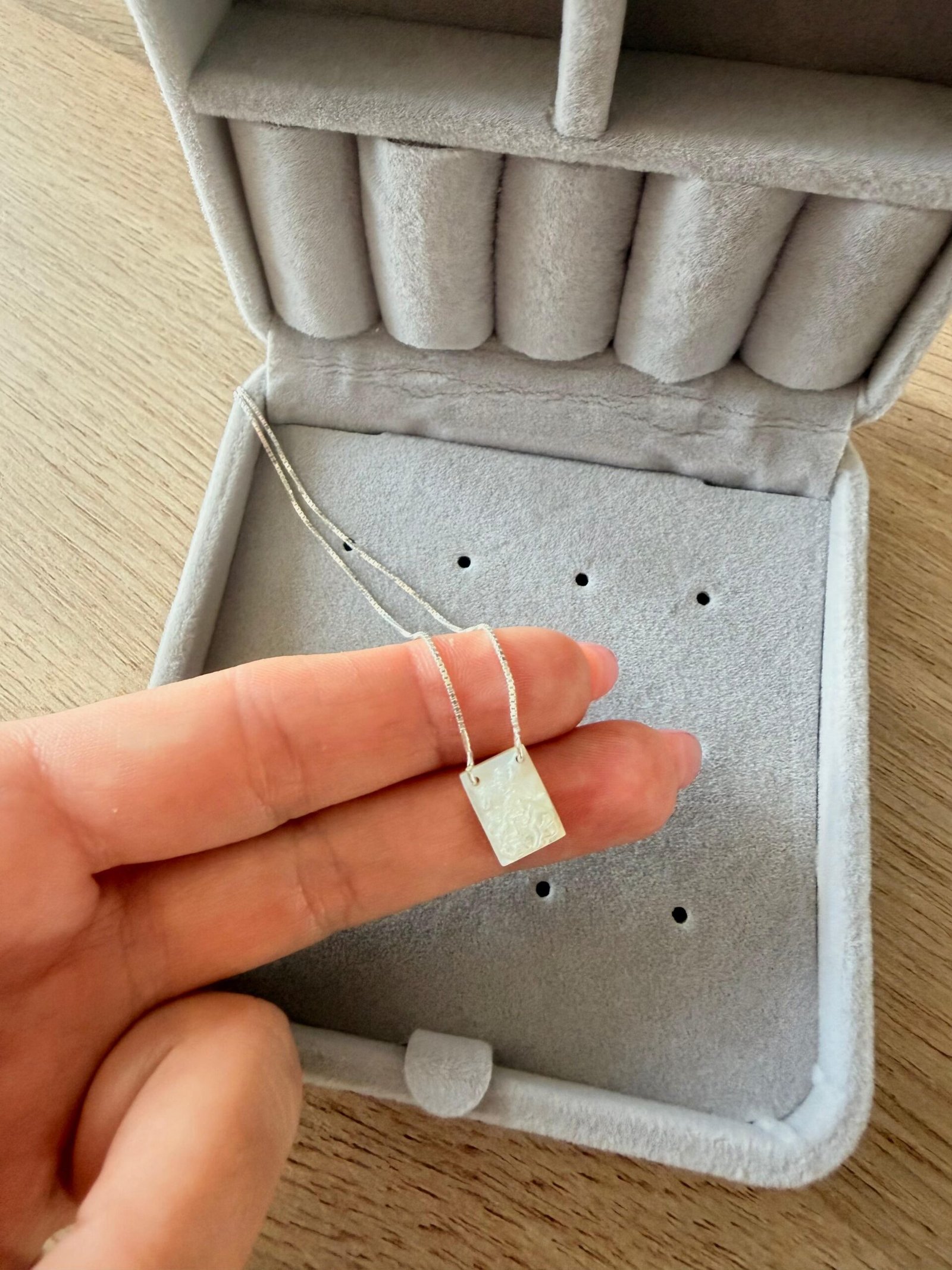 Colar São Jorge (Madrepérola)