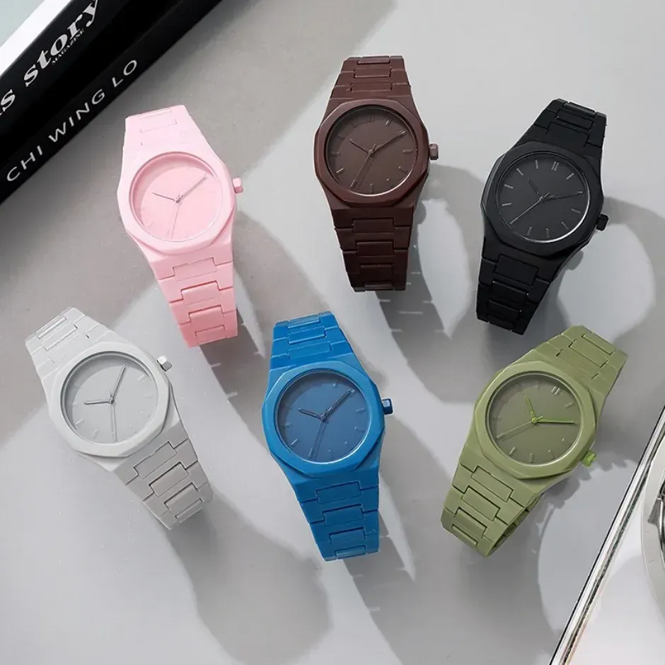 LIUYANGTIAN New Men's and Women's Watch Creative Simple Quartz Watch Silicone Band Fashionable Sports Wristwatch Clock Gift for man Ladies