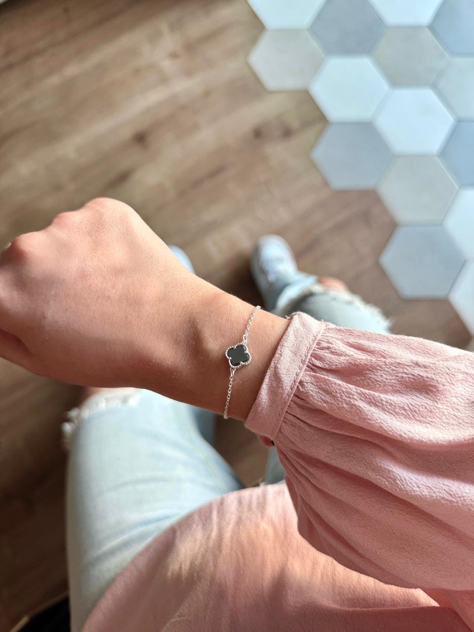 Pulseira Trevo Pedra Ônix Natural