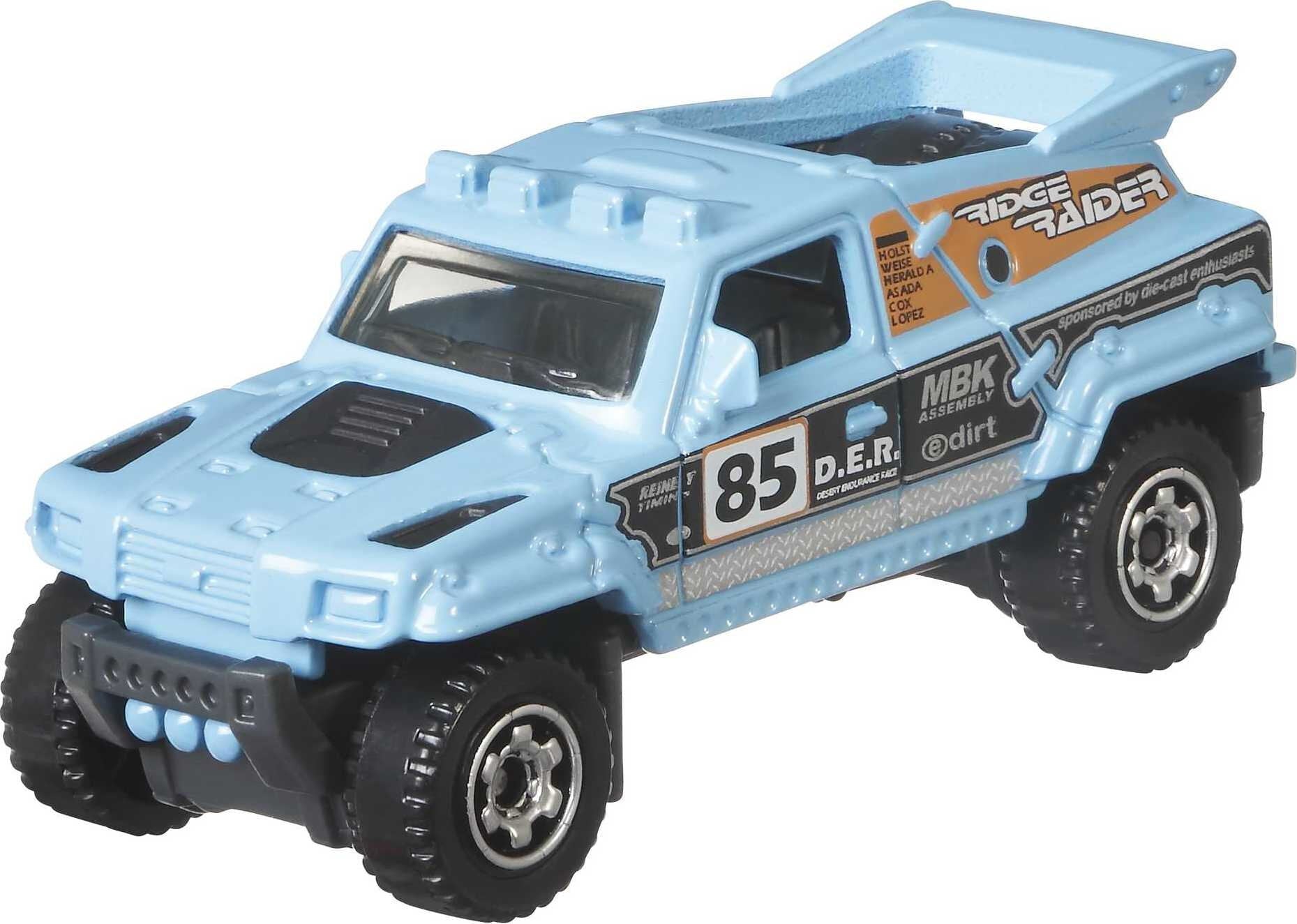 Matchbox Set of 5 Toy Cars， Trucks or Aircraft in 1:64 Scale (Styles May Vary)